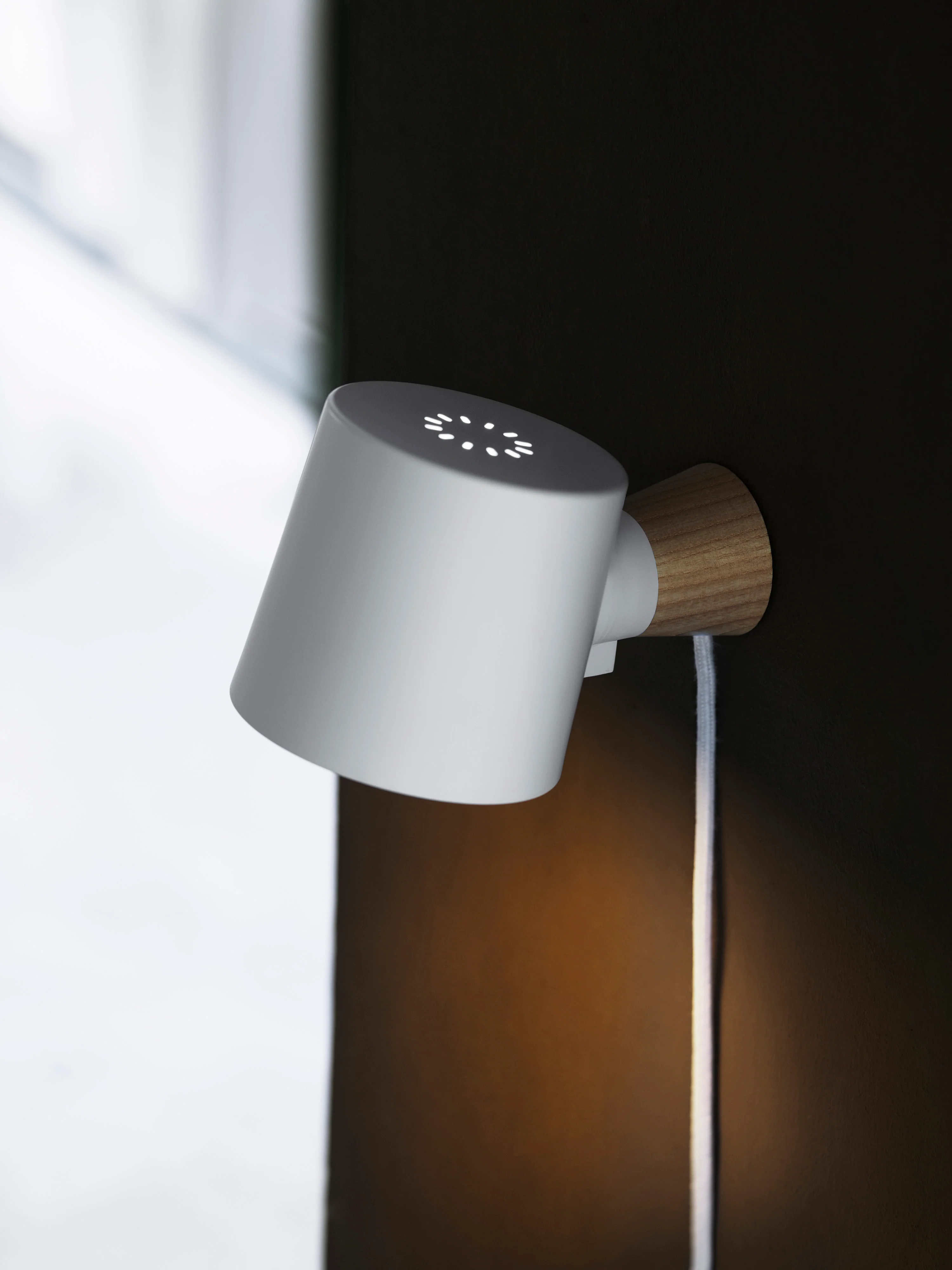 Wandleuchte Rise mit Stecker