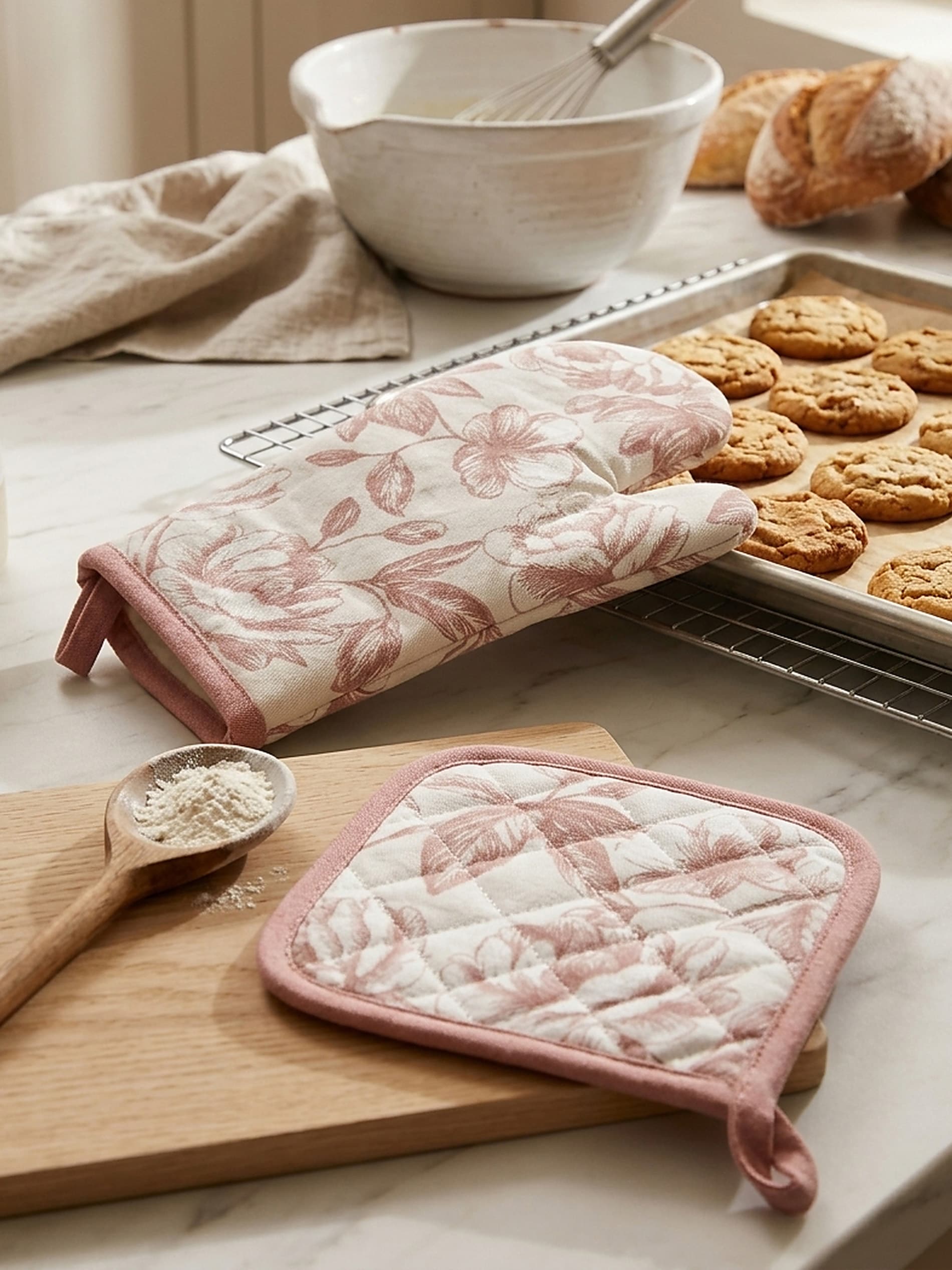 Rękawica i łapka kuchenna z motywem kwiatowym