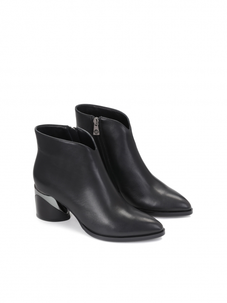Ladies' black boots