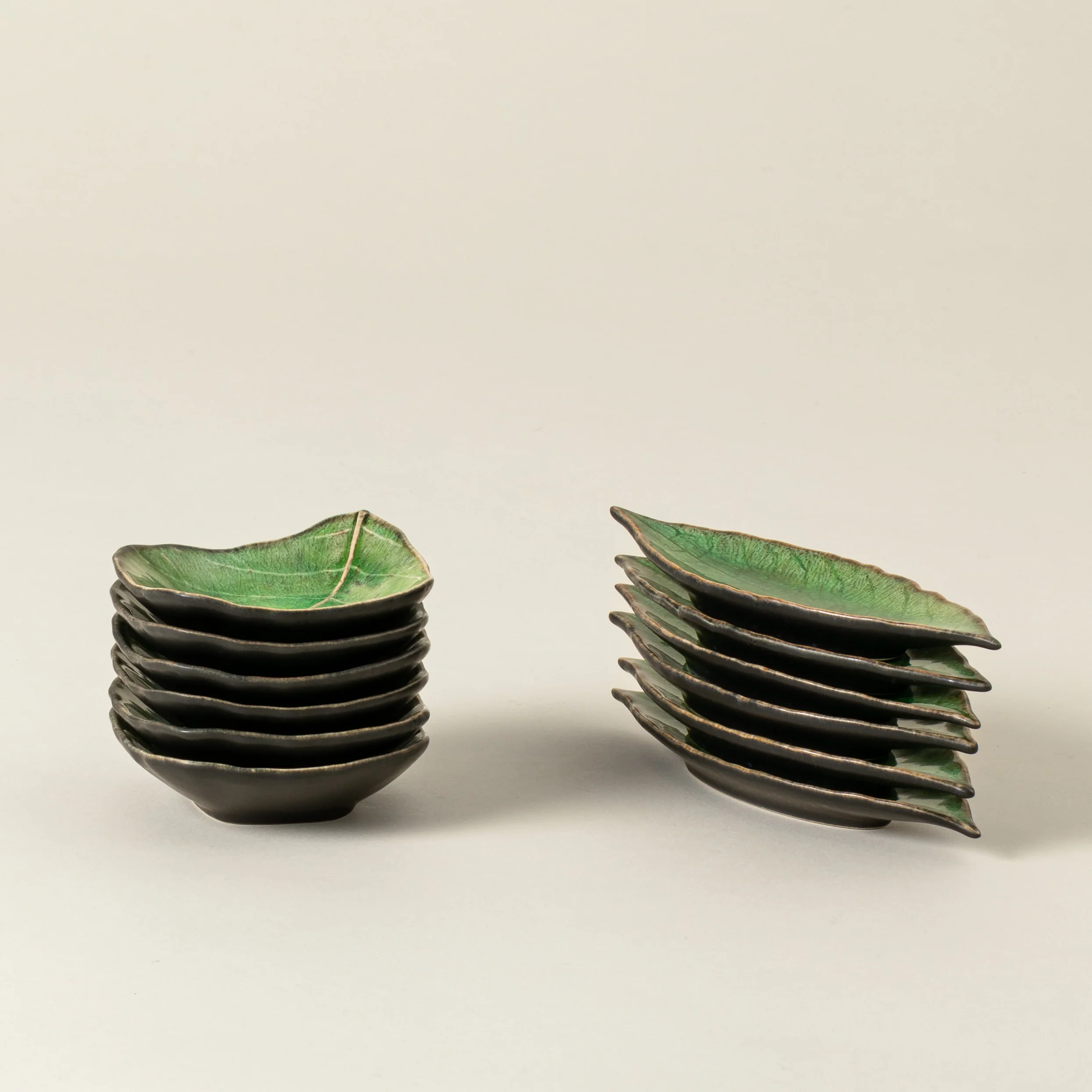 12 Piece Set Dip dish & Laurel Leaf Riviera
