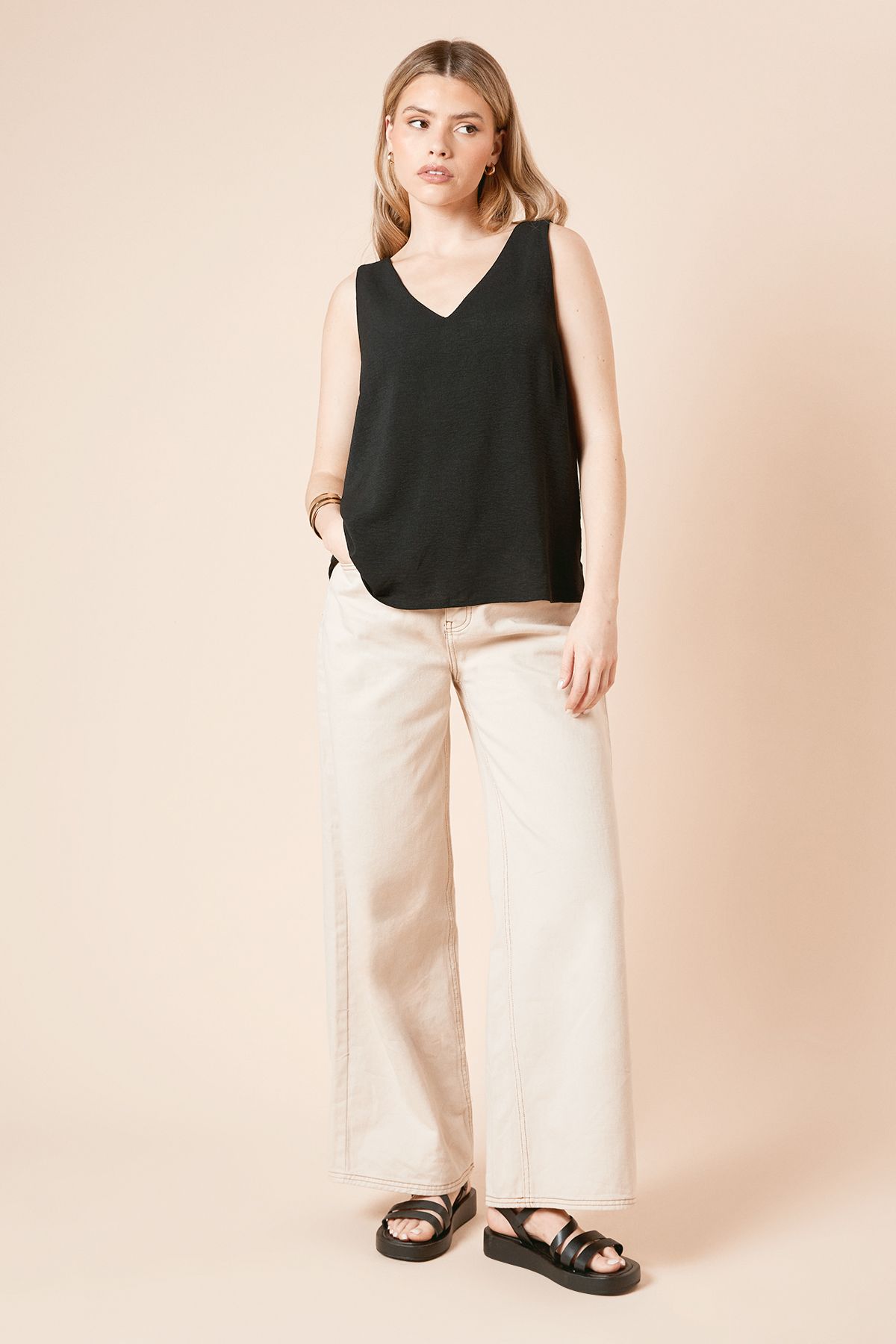 Dorothy Perkins Built Up V Neck Cami