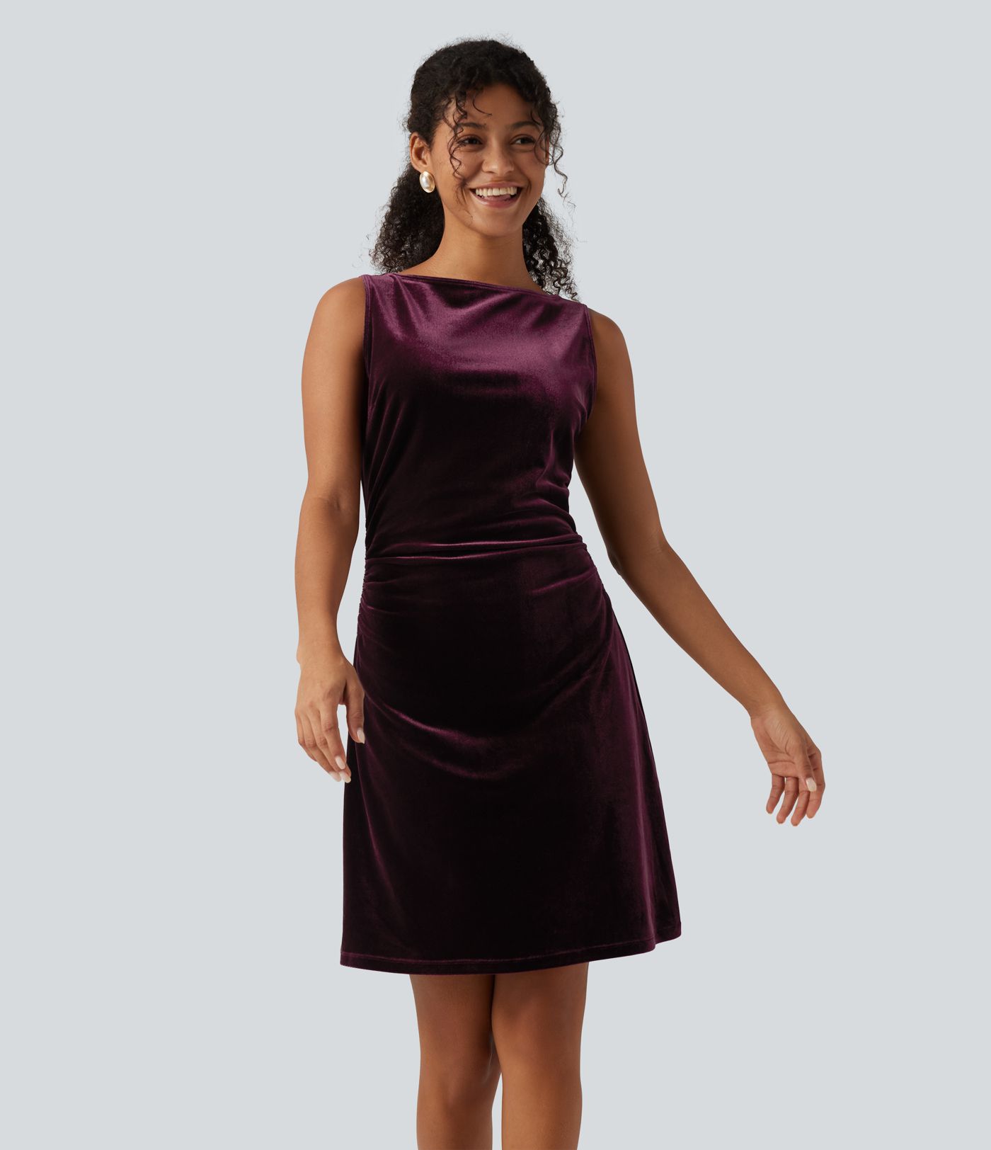 Robe mini de soirée en velours à encolure bateau, sans manches et froncée