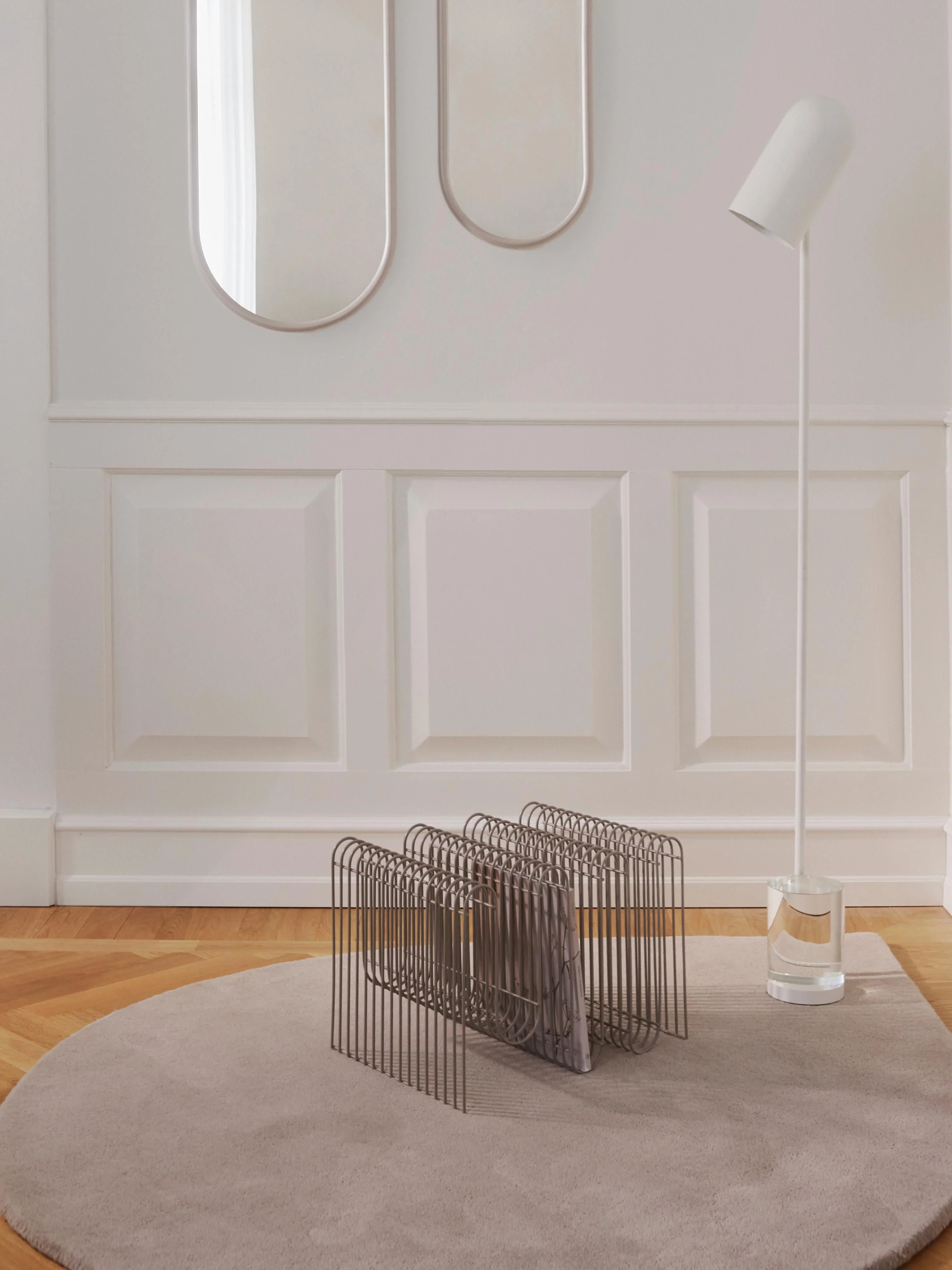 Zeitschriftenhalter Curva aus Metall
