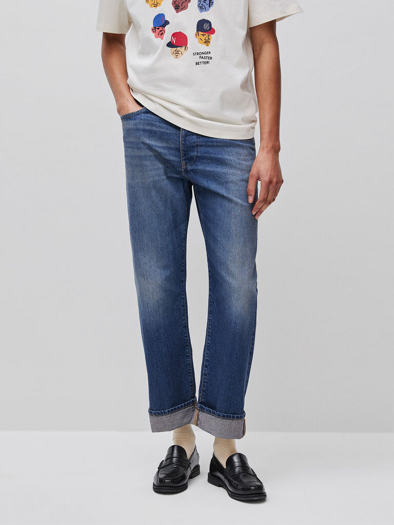 Loose-fit stonewashed jeans