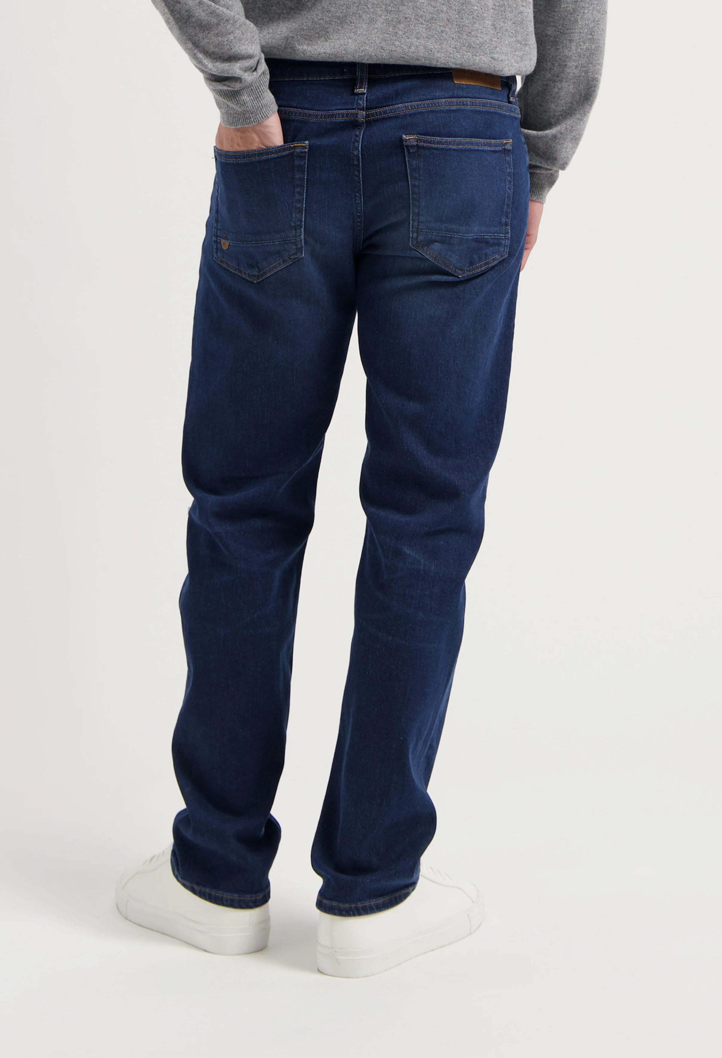 Bryce Mid Straight - Medium Dark