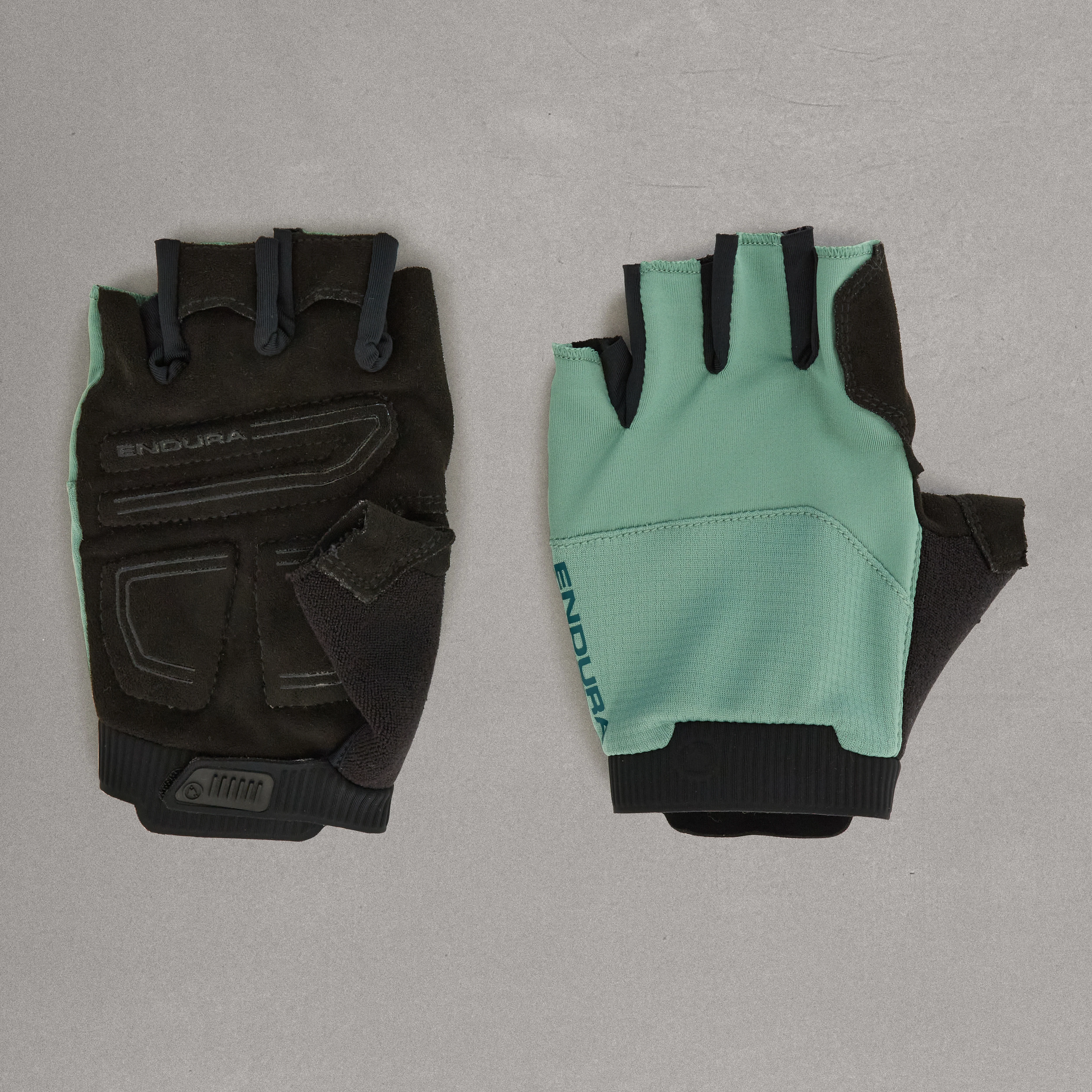 Loop Mitts - Sage Green