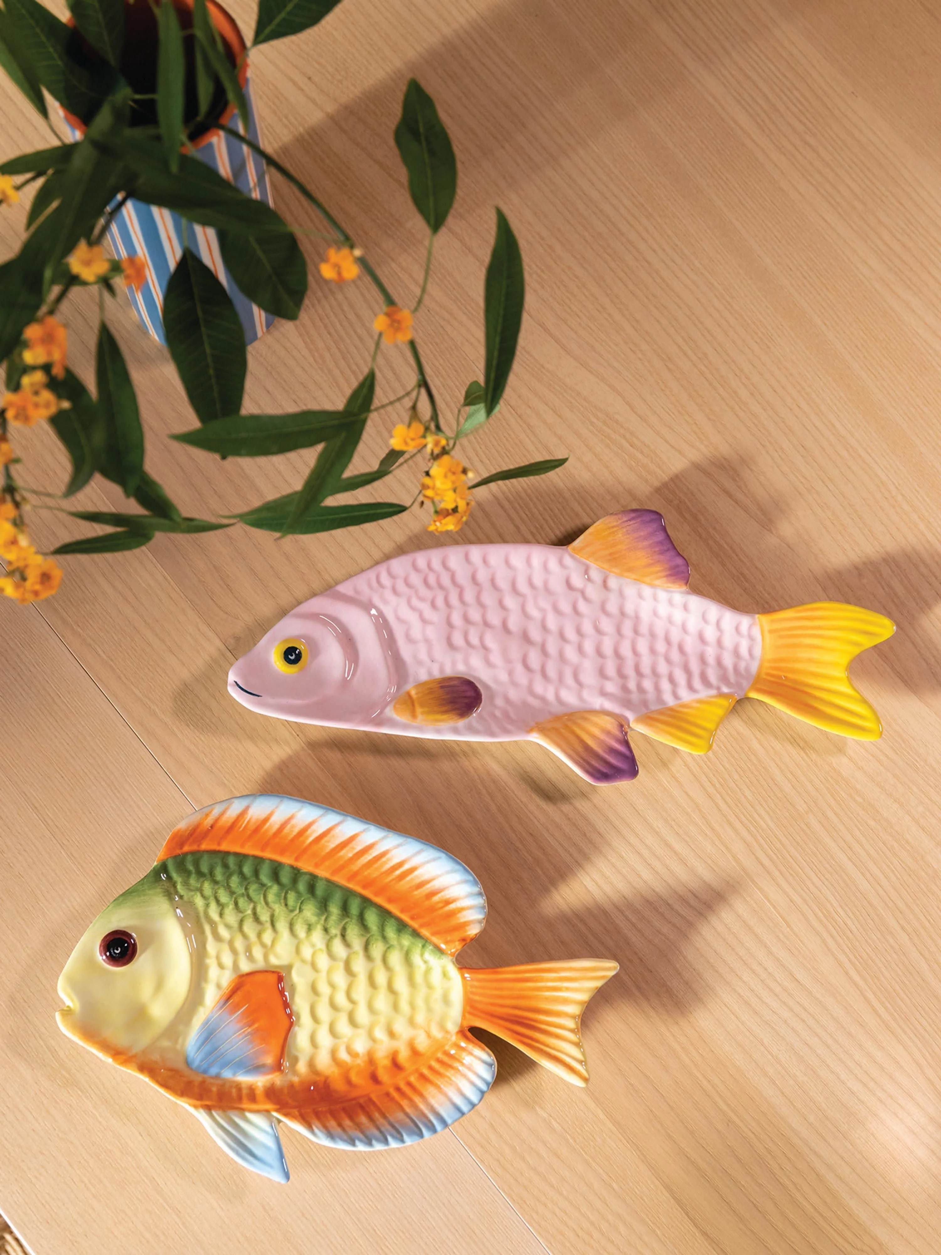 Handbemalte Servierplatte Fish aus Dolomit