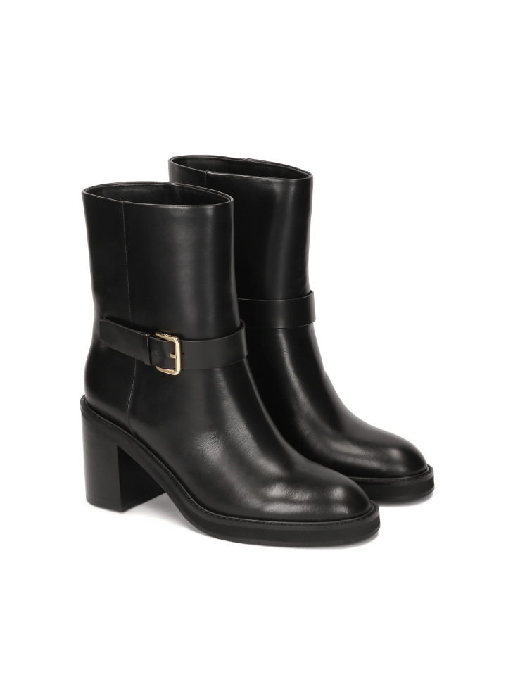 Leather slip-on boots with a wide heel