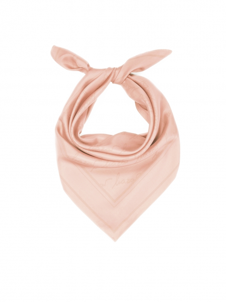 Elegant silk scarf in powder pink