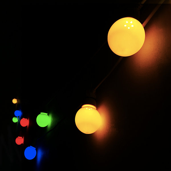 Guirlande Guinguette LED 8M 10pcs 3W IP65 Multicolore - Câble Blanc - SILAMP