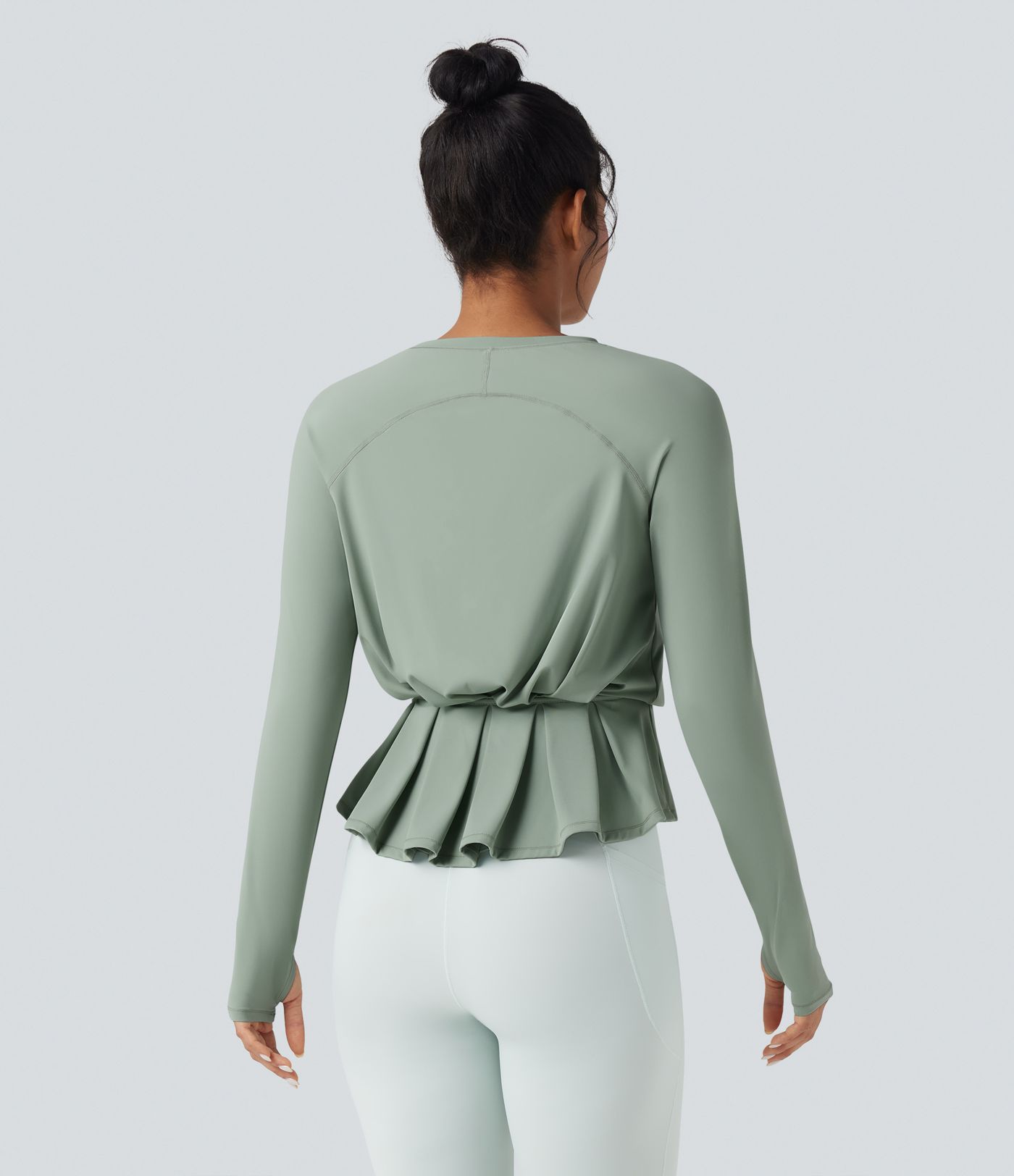 Haut de sport yoga SoftlyZero™ Airy col rond manches longues avec passe-pouces plissé effet frais InstantCool, protection solaire UPF50