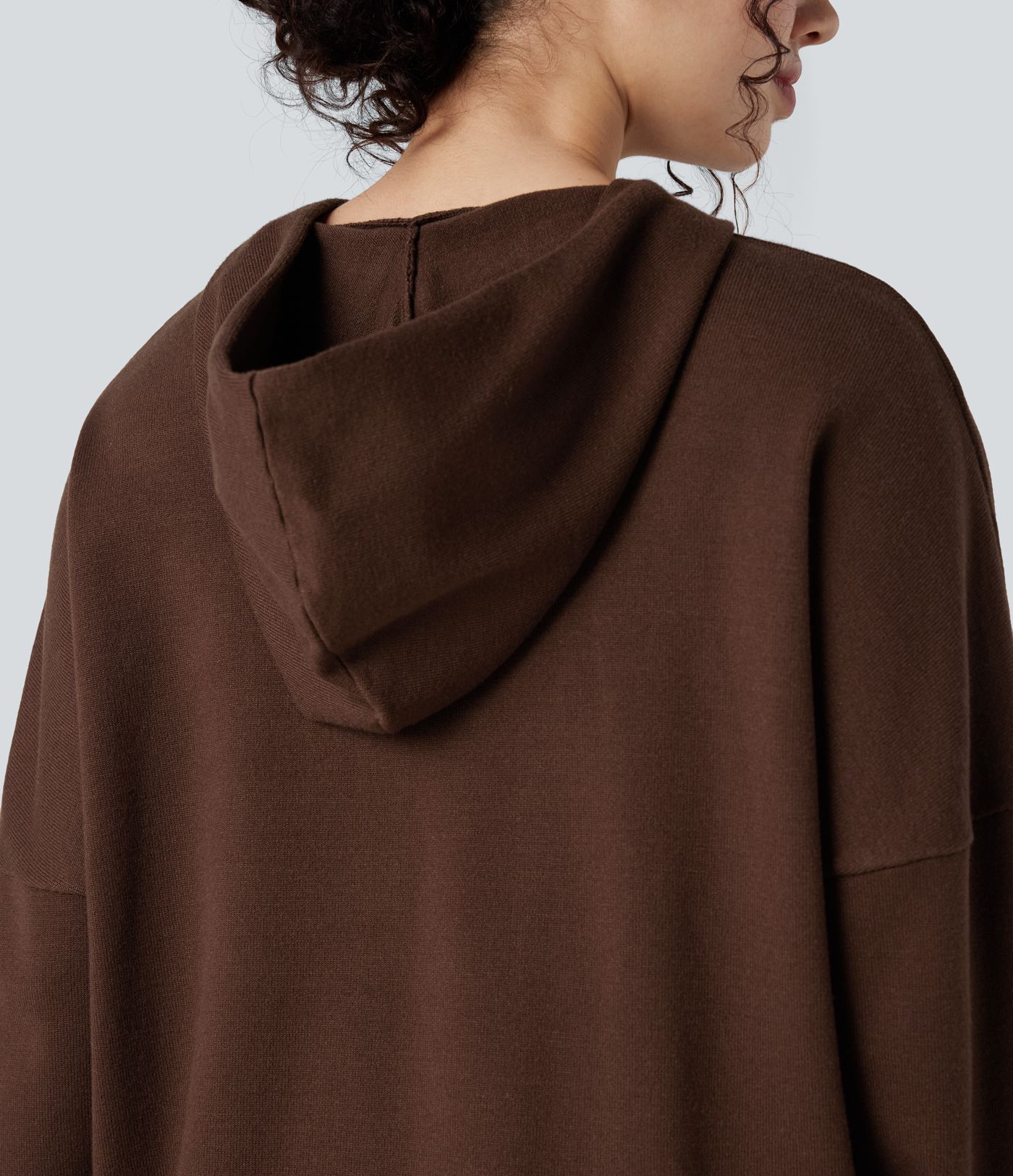 Pull oversize à capuche avec poche