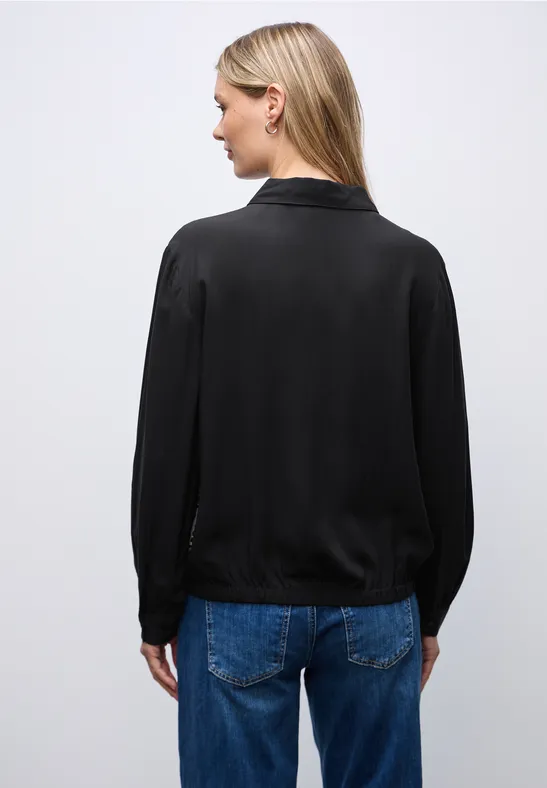 Hemdbluse mit Leo-Details