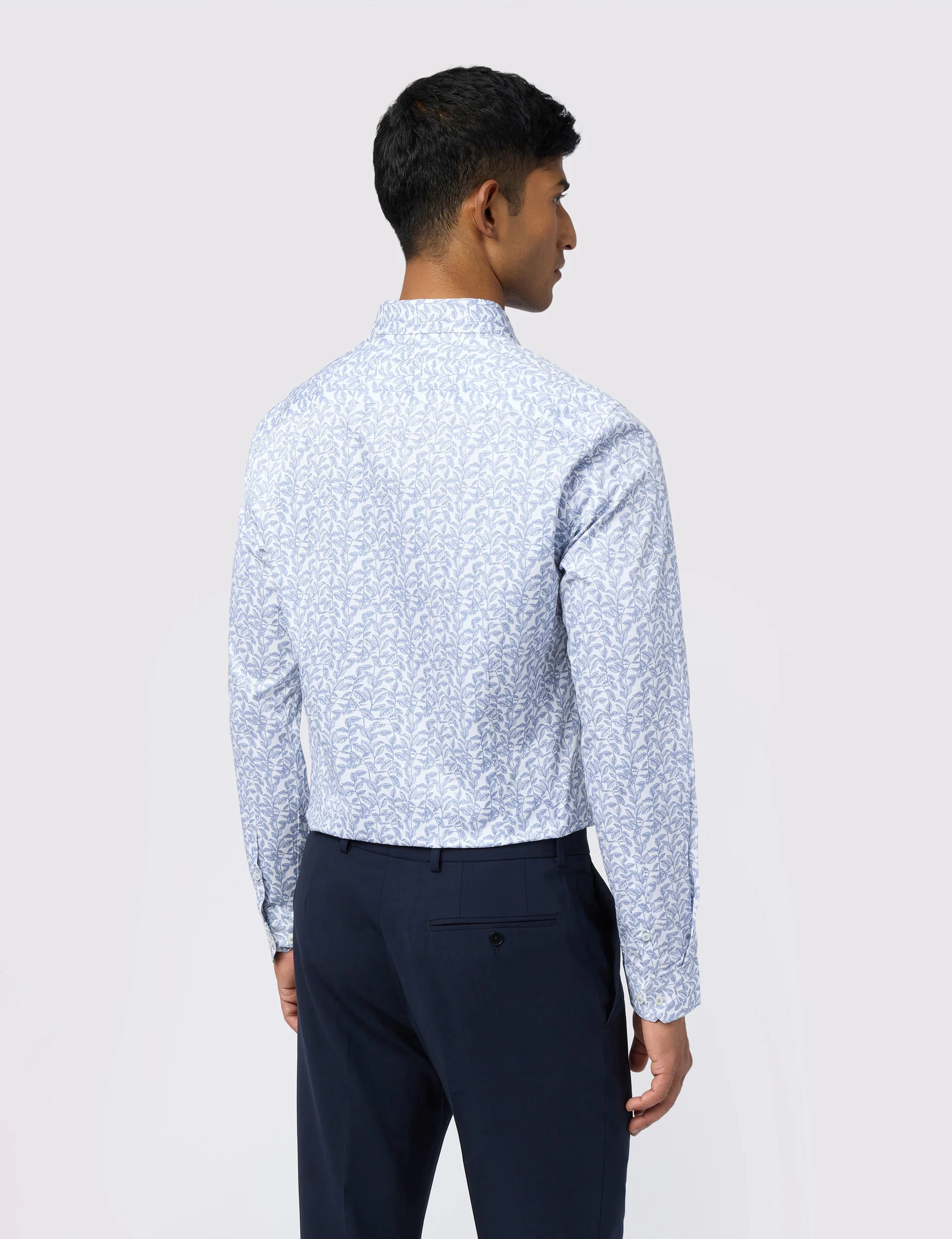 HENDRA | WHITE