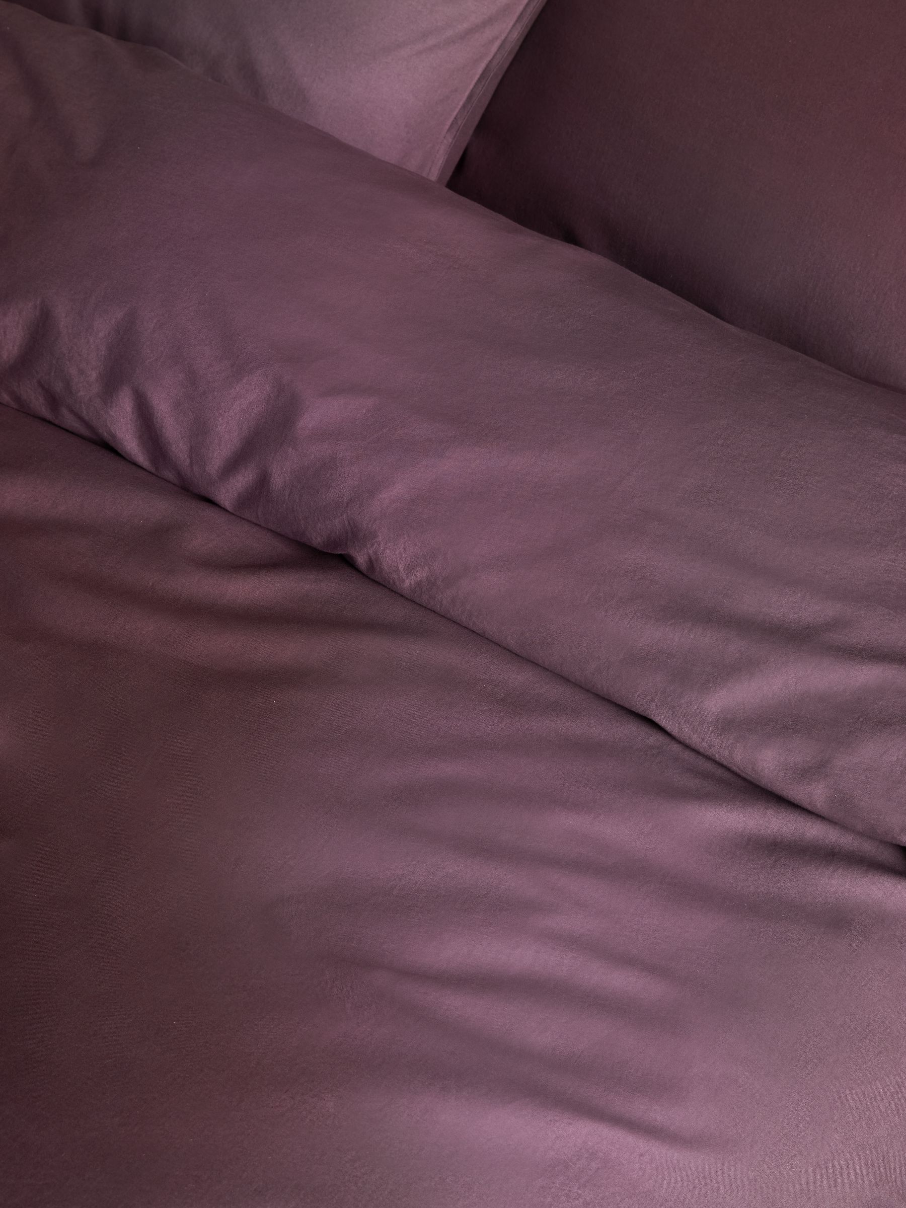 Cosy Washed Cotton Duvet Cover and Pillowcase Set in Aubergine Purple