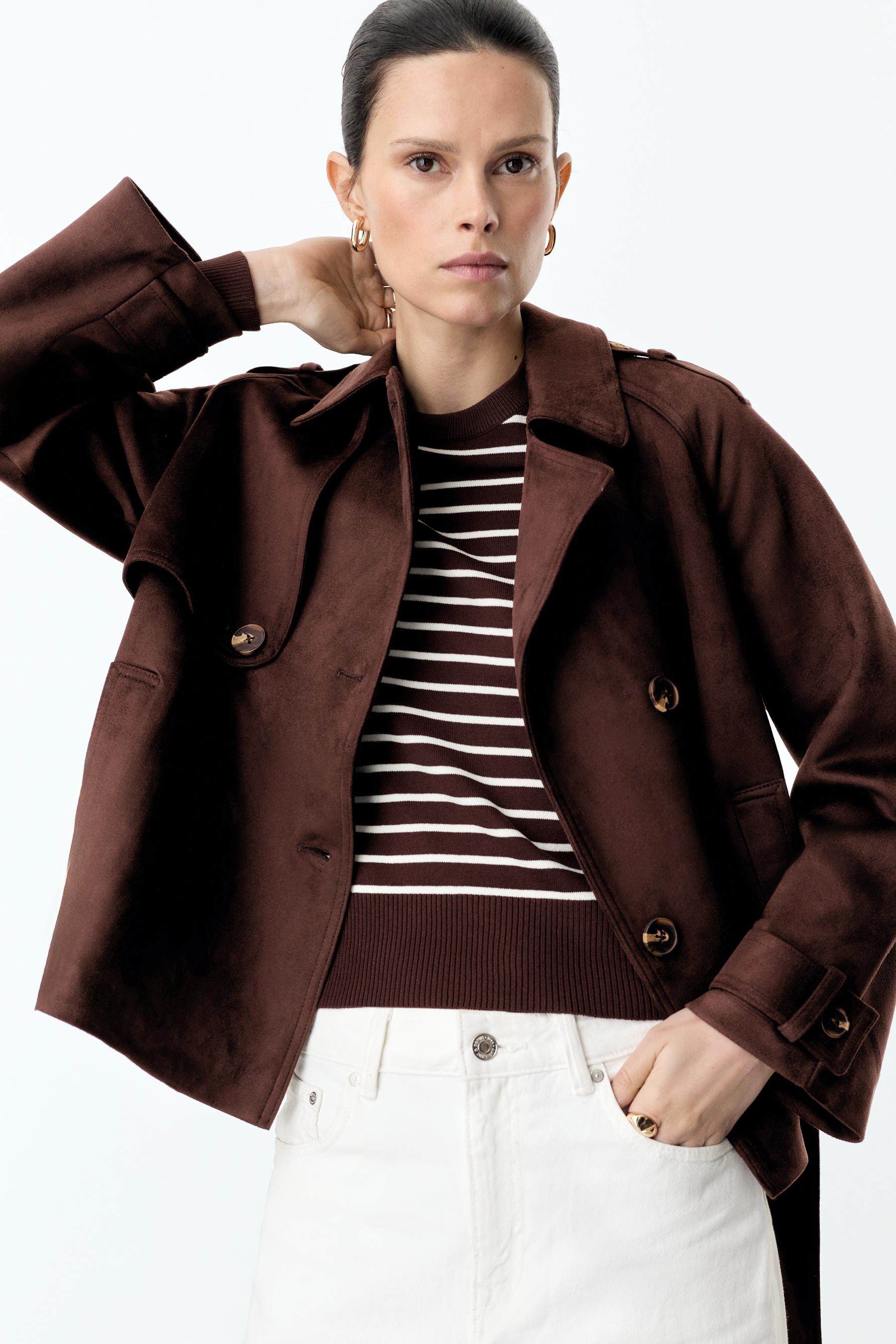 Gabardina corta efecto ante