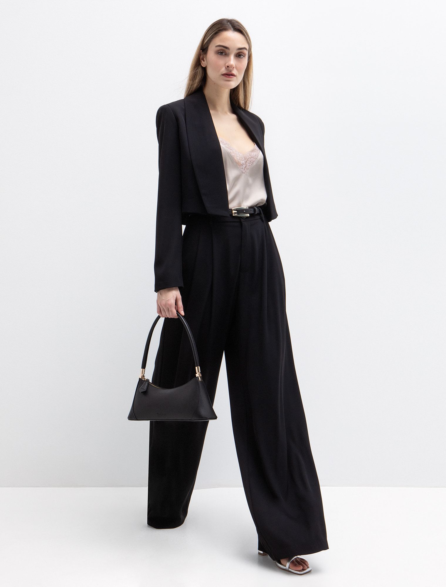 Crop μπλέιζερ με πέτο