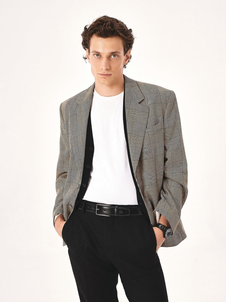 Black men's belt with stitching