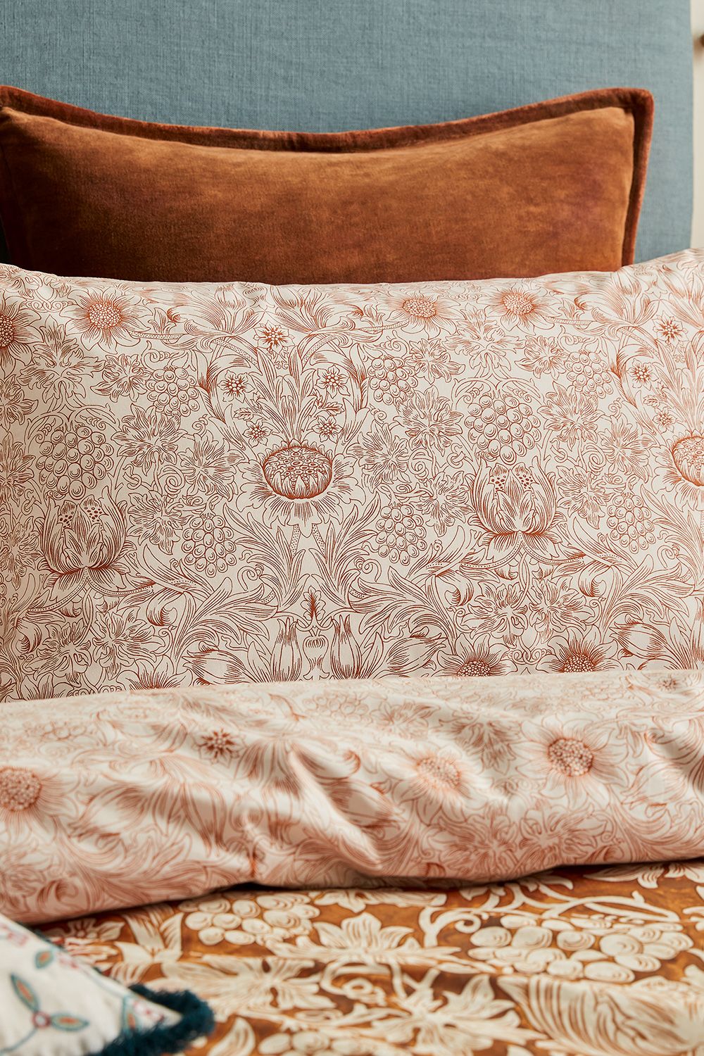 Morris & Co Sunflower' Cotton Standard Pillowcase Pair
