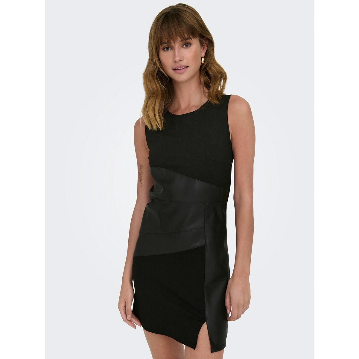 Robe sans manches en simili