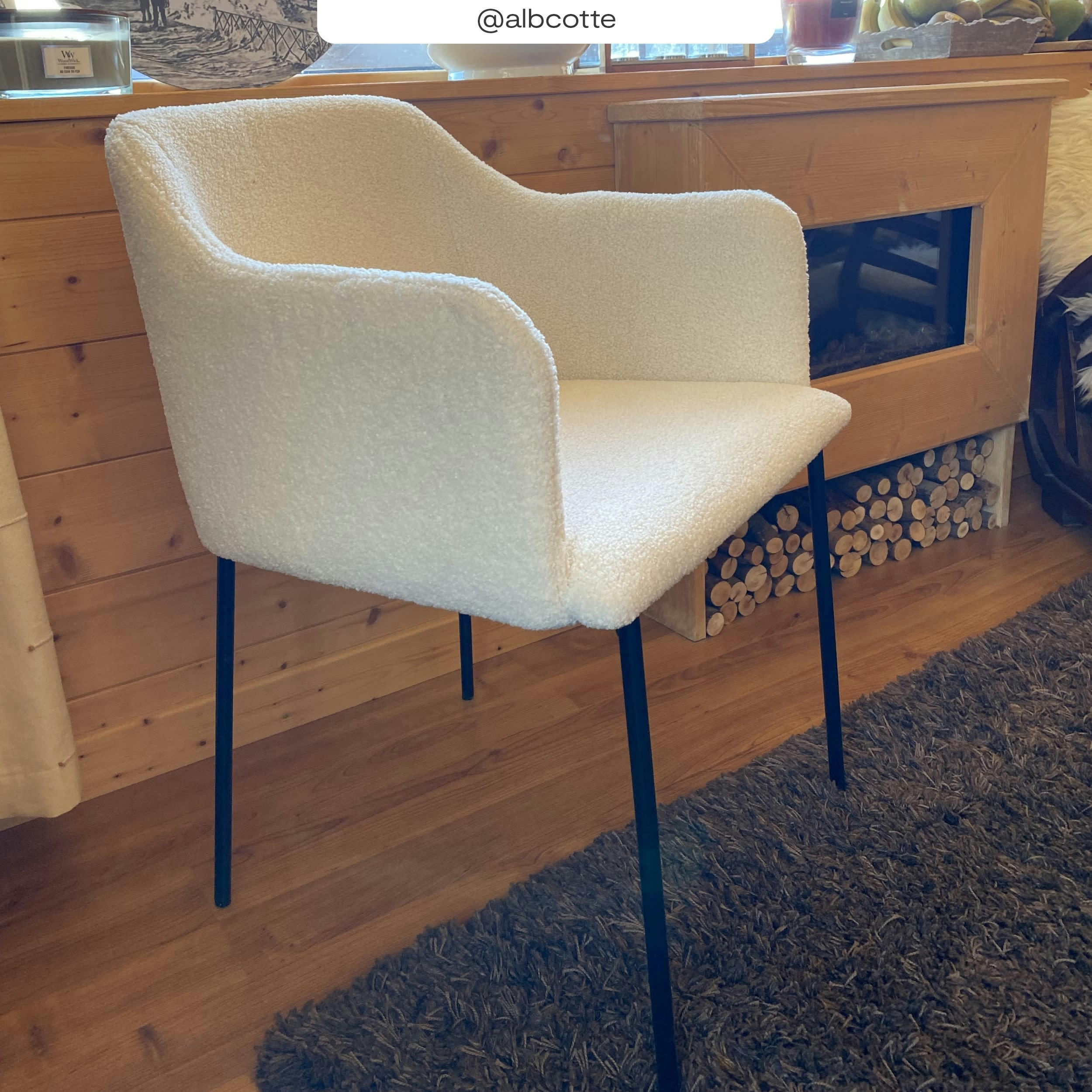 GLAM - Fauteuil blanc en tissu effet laine bouclette