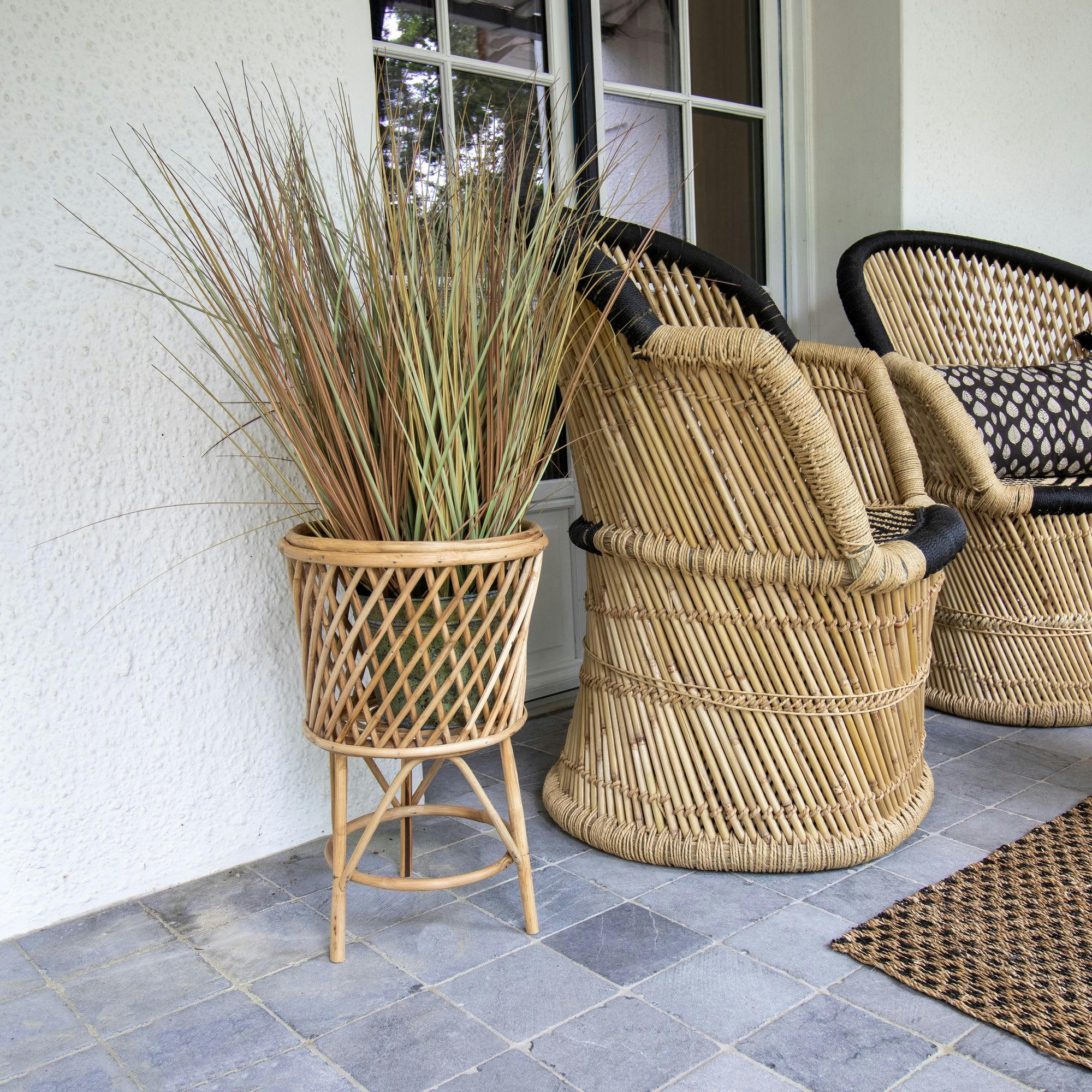 MADIKWE - Cache pot sur pied en rotin Ø30cm