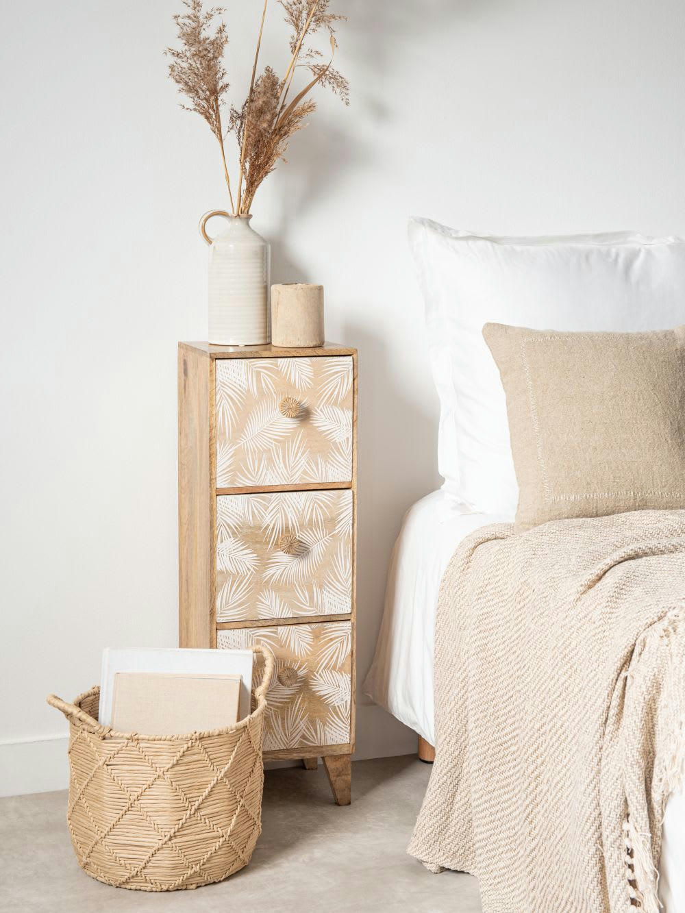 - Panier beige motifs losanges tressés