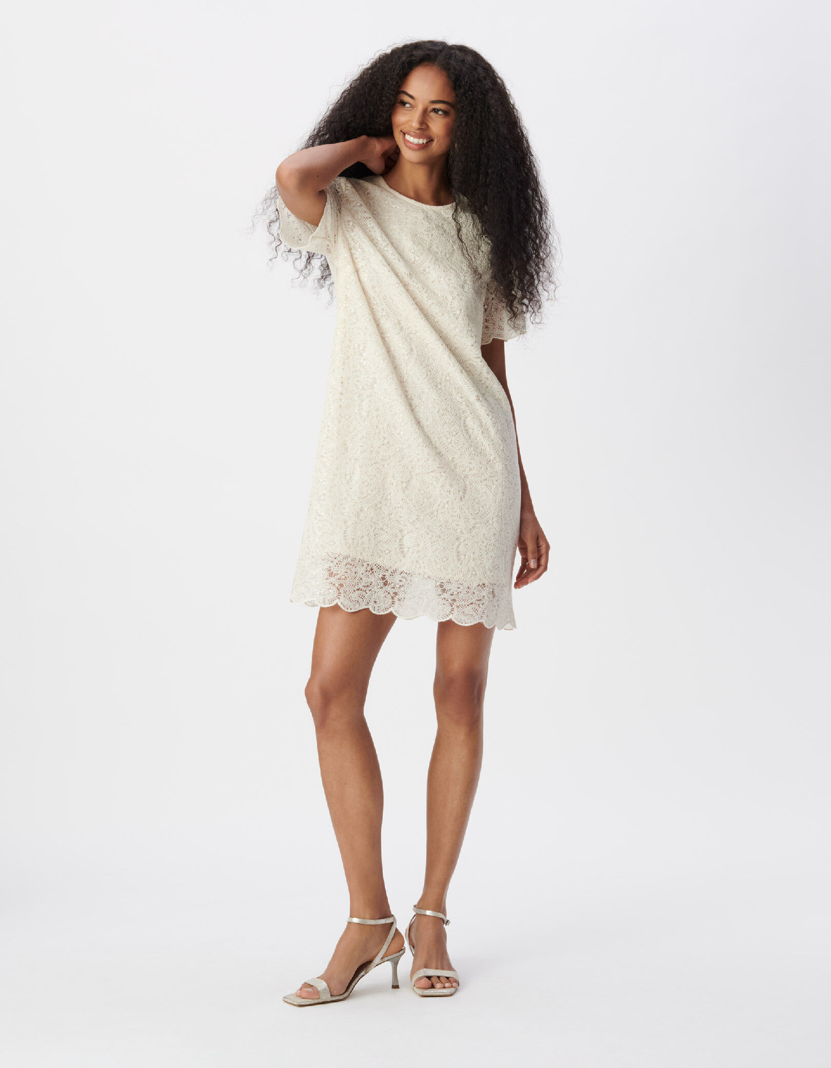 Robe courte blanche broderies et sequins Femme