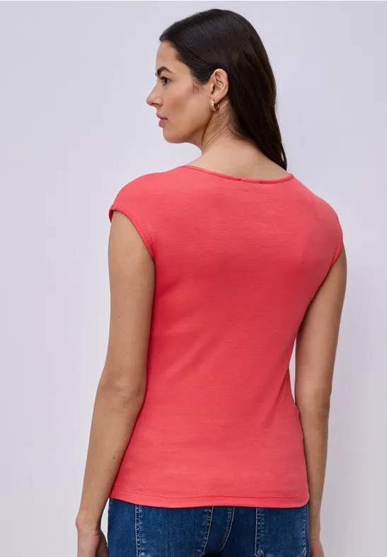 Ärmelloses Shirt mit Diamantausschnitt