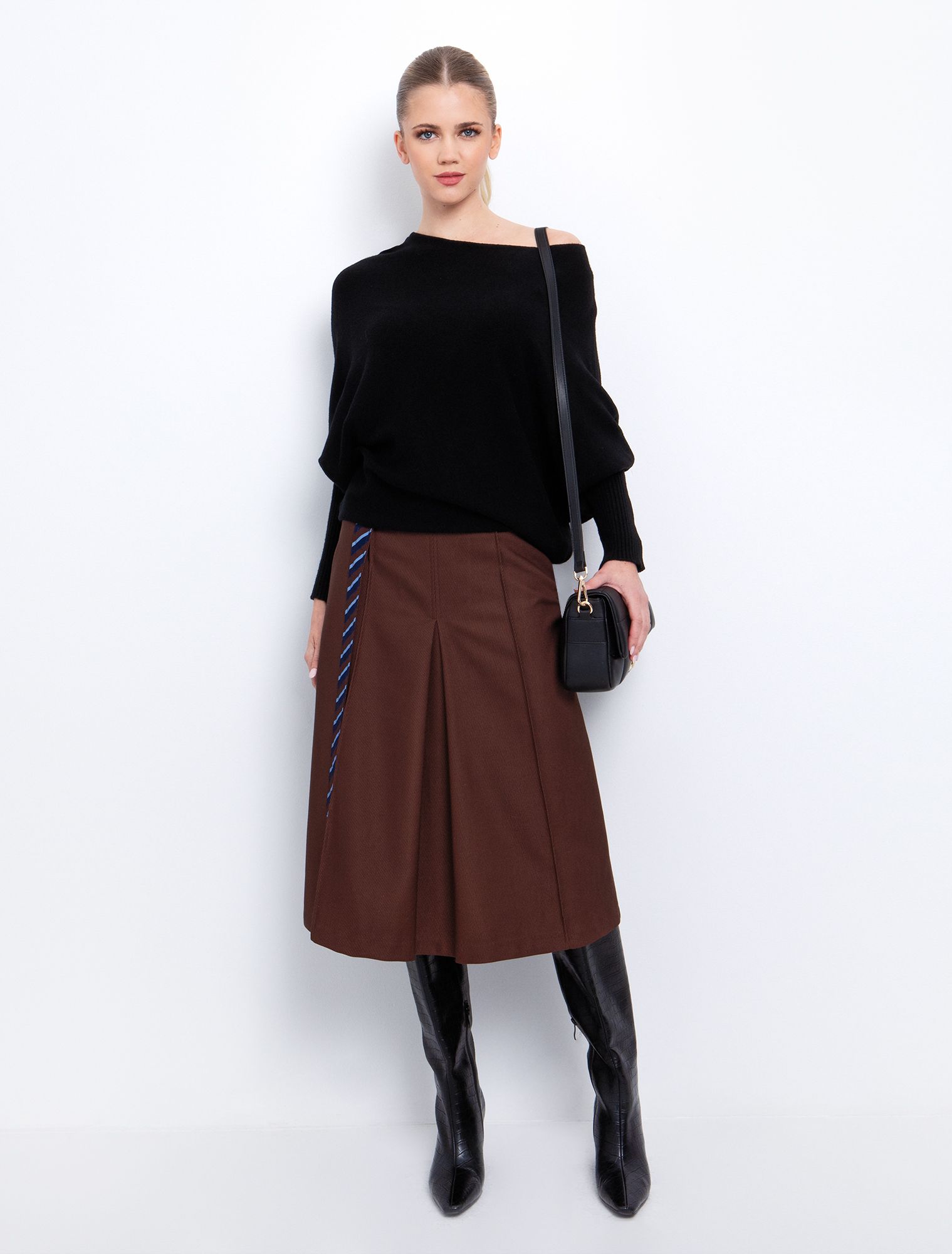 Πλεκτή μπλούζα με φαρδιά μανίκια