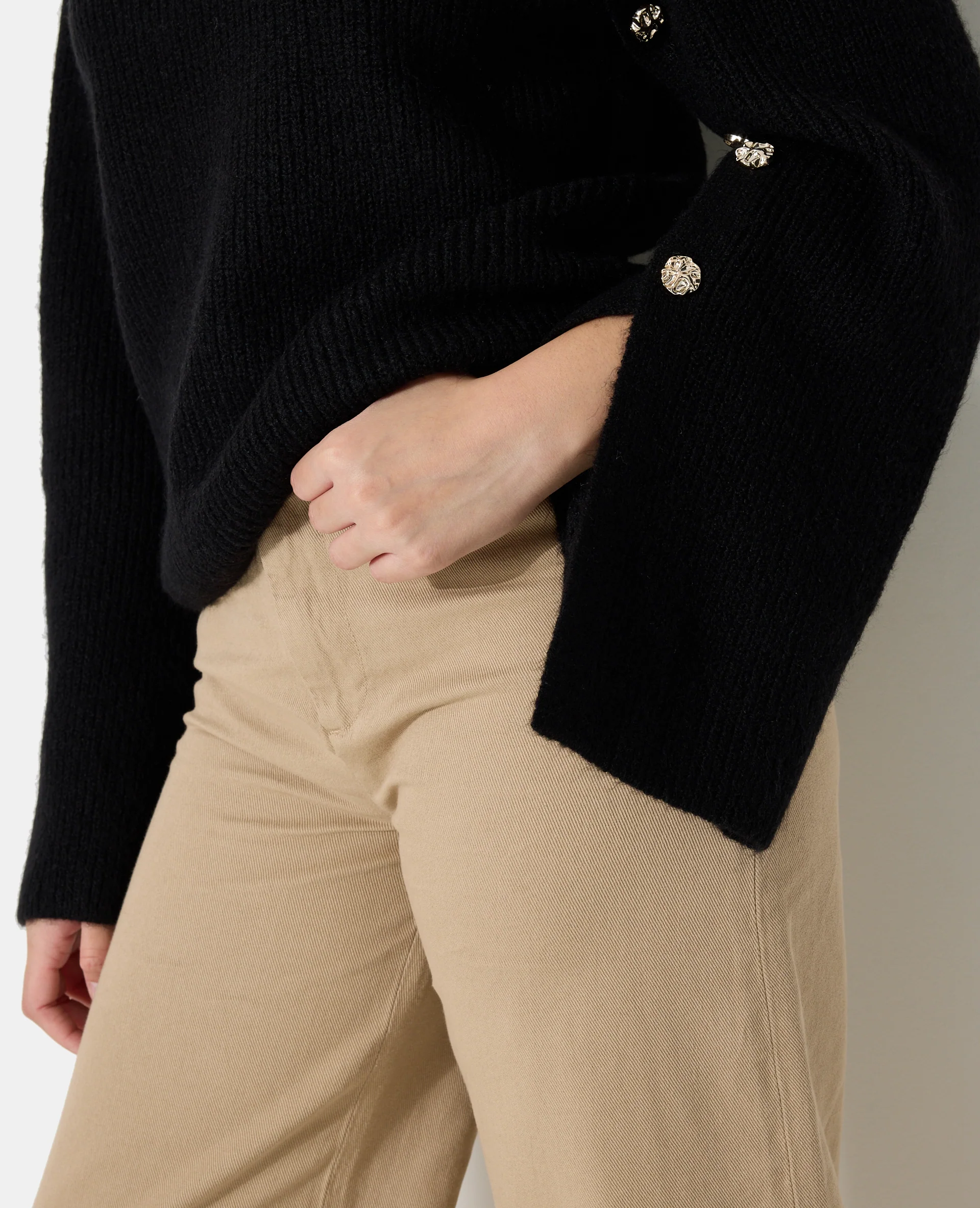 Pull avec boutons fantaisie