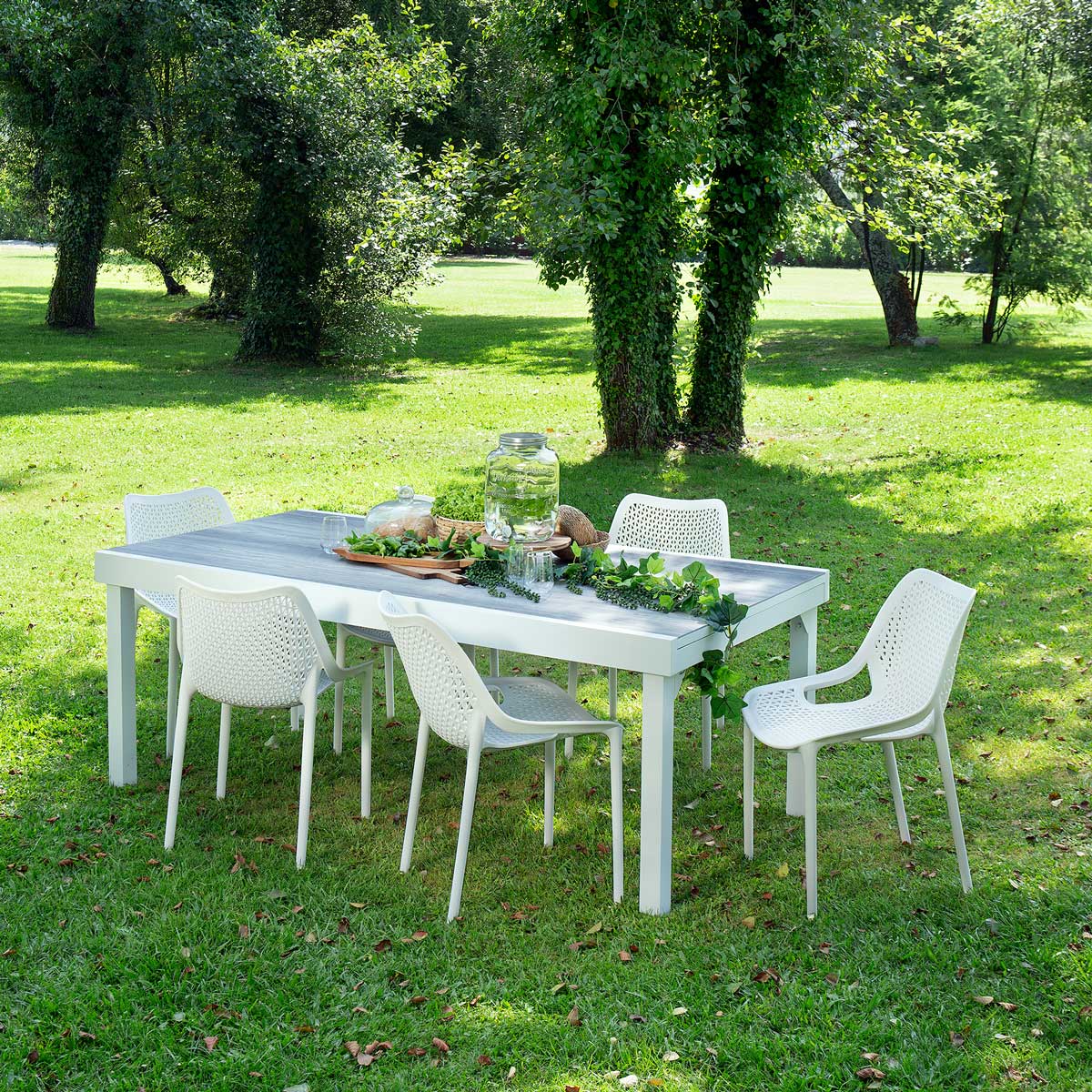 Conjunto de mesa PIAZZA extensível e 6 cadeiras OXY brancas