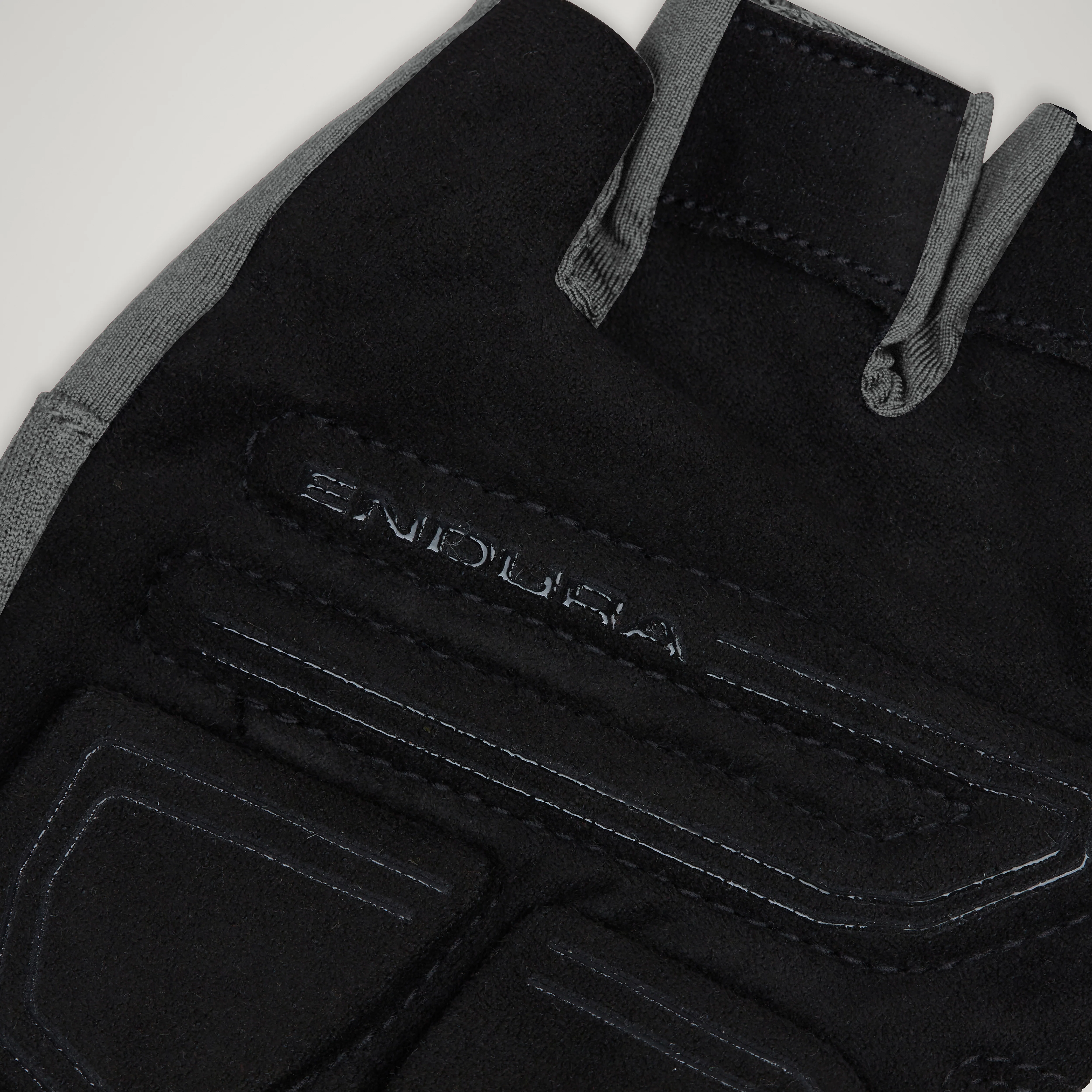 Loop Mitts - Dreich Grey