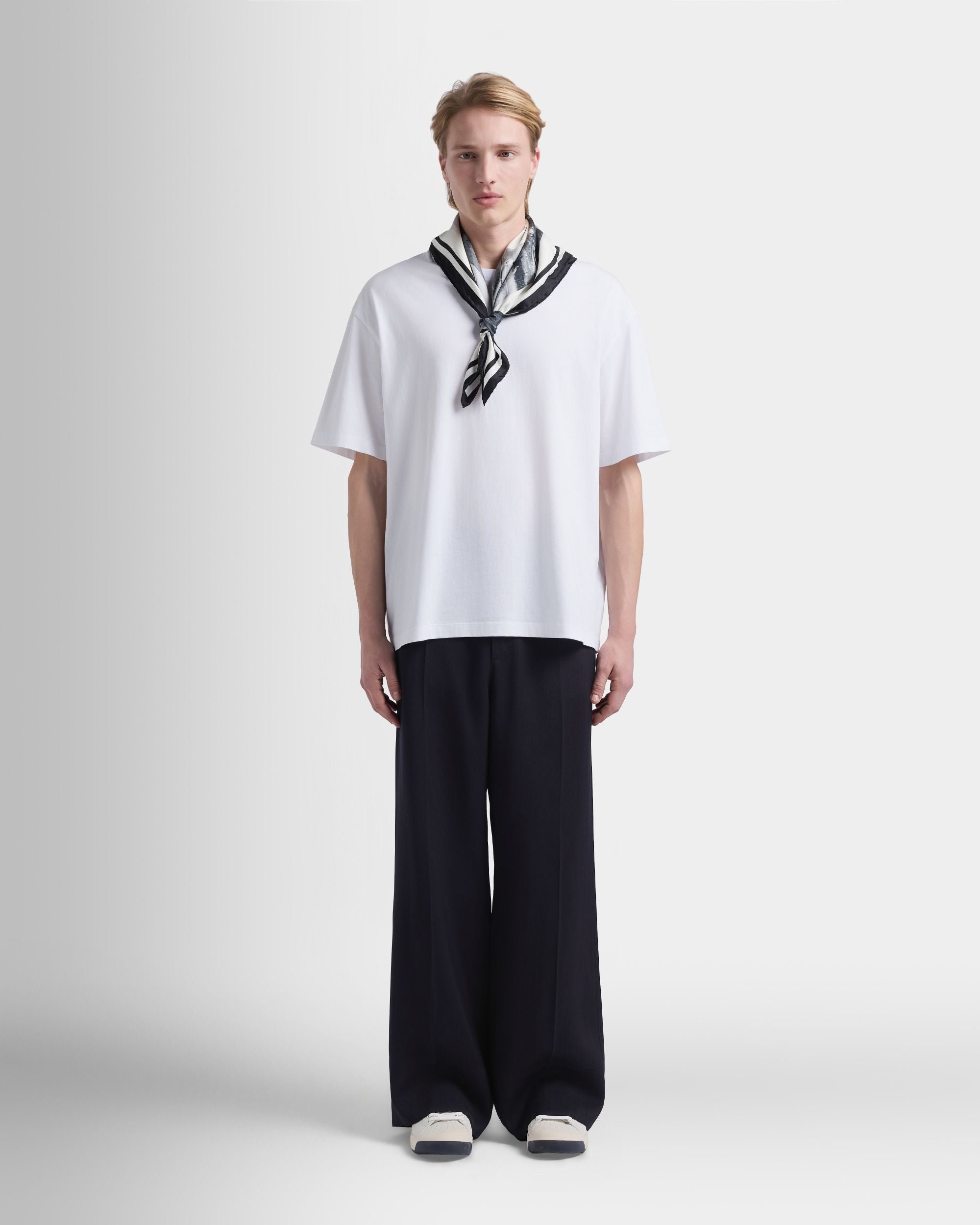 Hose aus Twill in Marineblau der Weihnachtskollektion