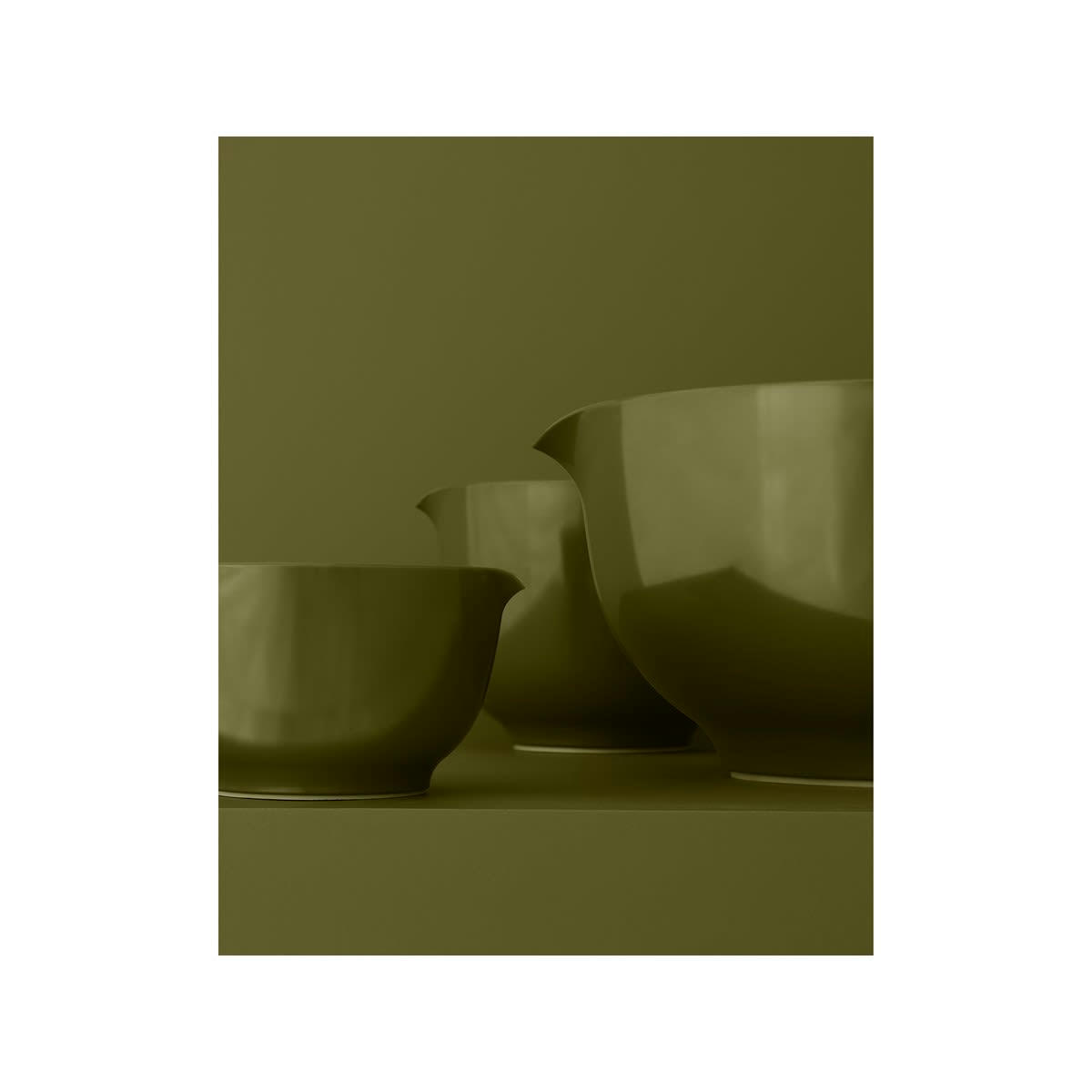 MARGRETHE - Saladier en plastique vert olive