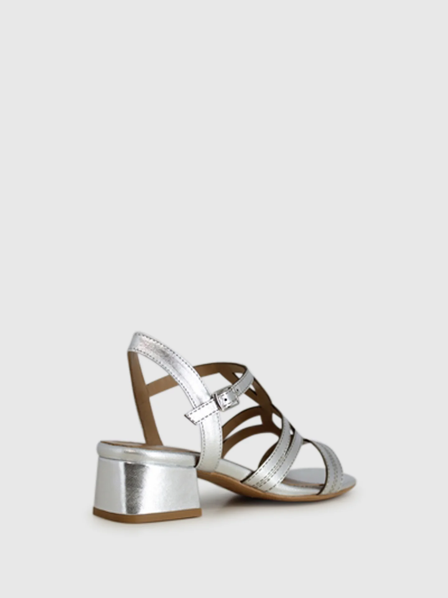 Sandálias com Tira no Tornozelo em Prateado