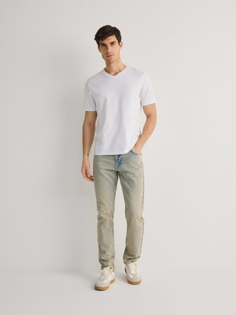 Carrot Slim Jeans With Wash Effect