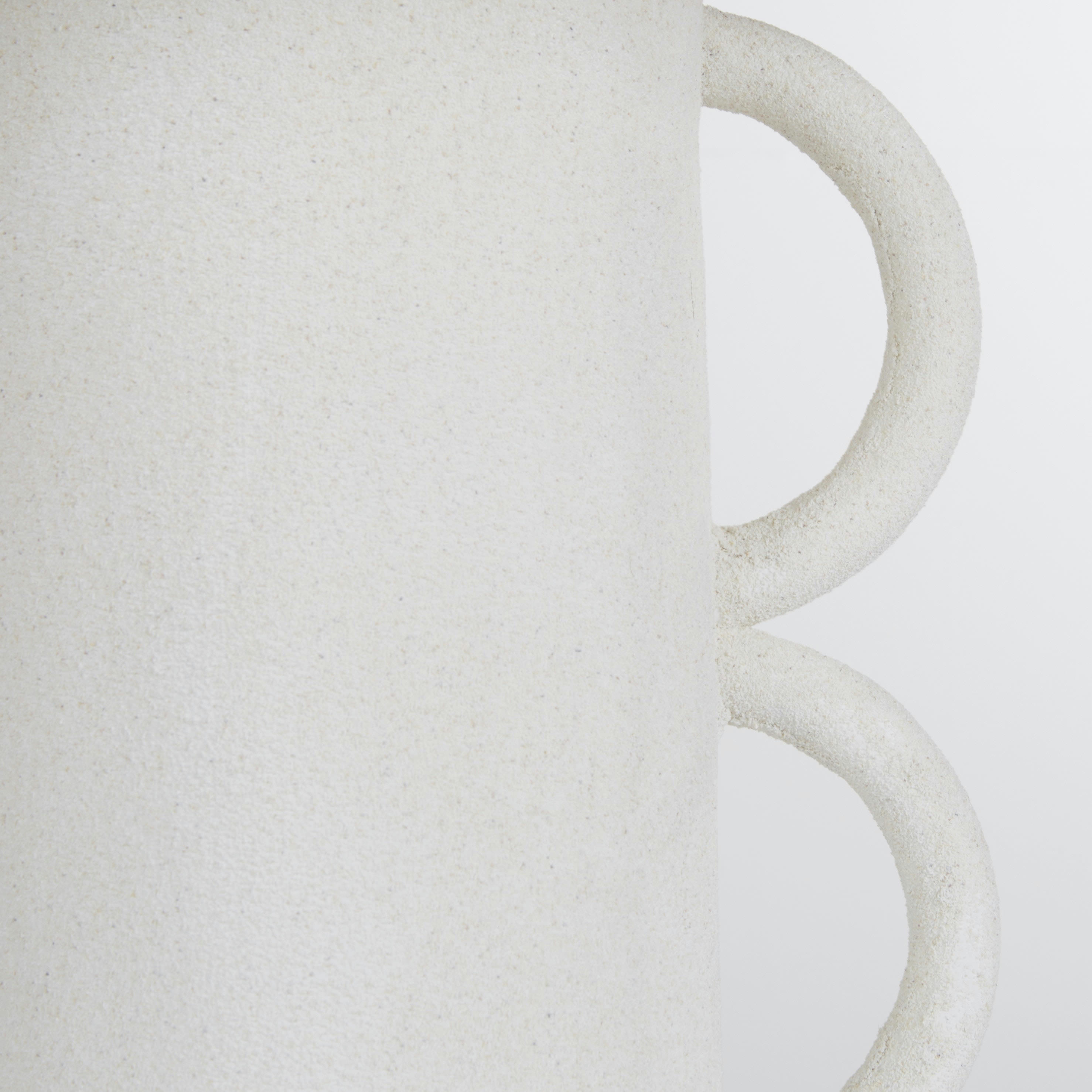 SOUSSE - Lampe en céramique blanche et abat-jour en polyester recyclé beige