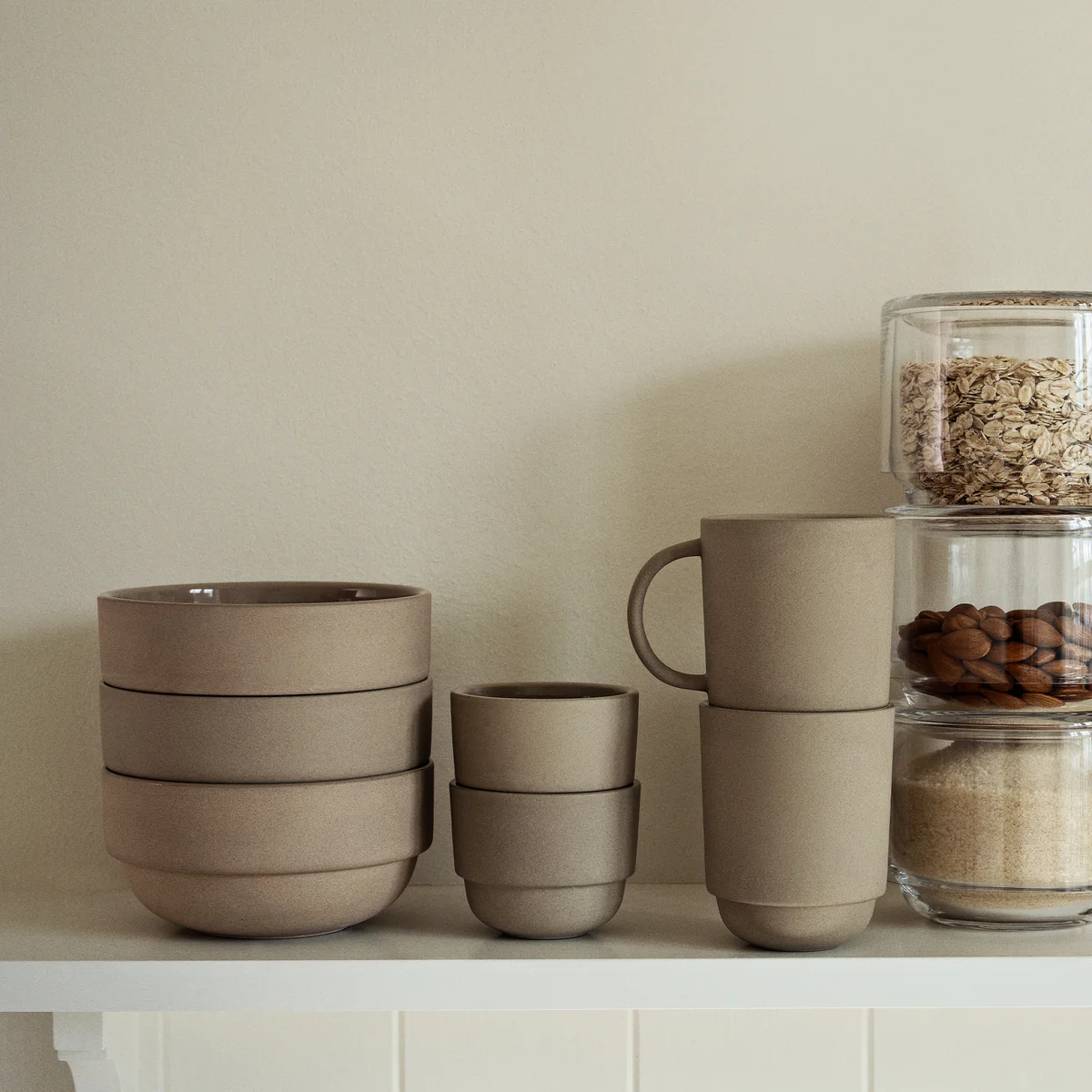 Broste Copenhagen - Nordic Bistro Becher mit Henkel, 0.3 l, beige