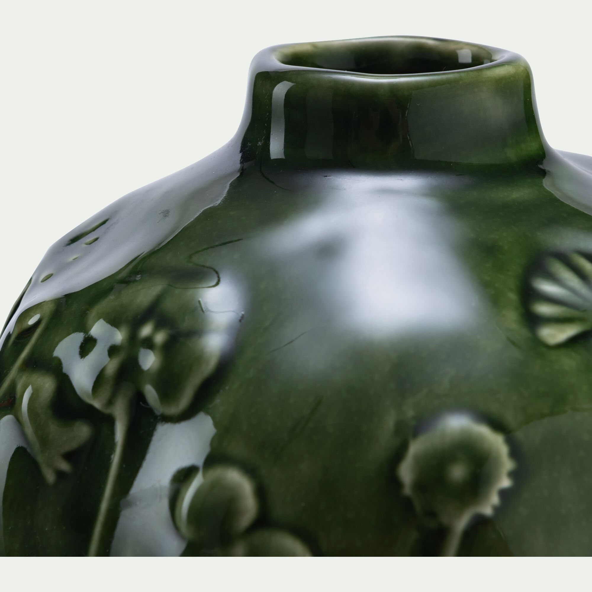 USSEL - Vase en dolomite H21cm - vert