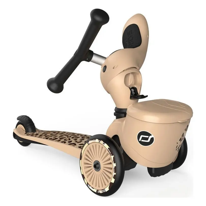 Scooter Leopard