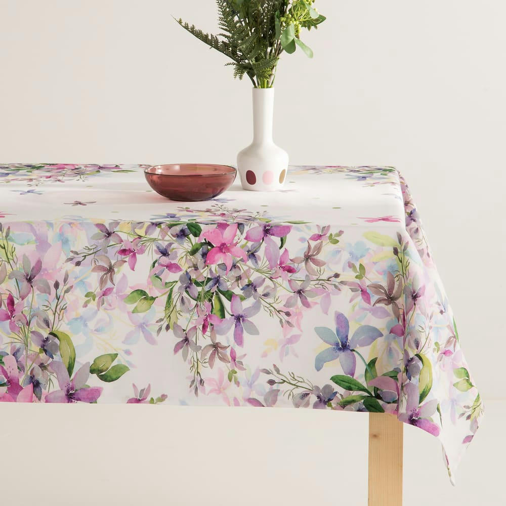 TAMESIS - Nappe imprimée rose avec traitement anti-taches en coton 140x240 cm