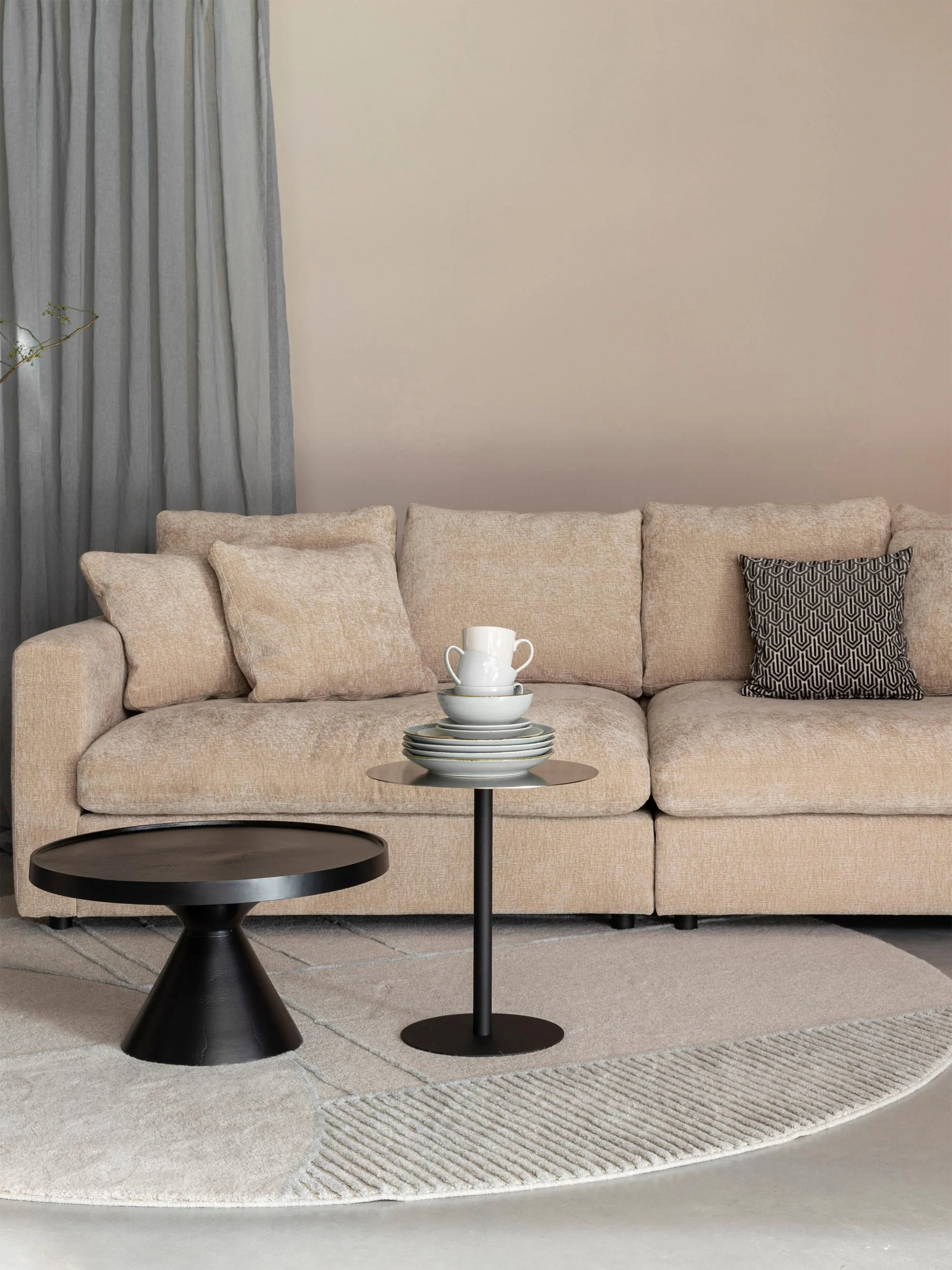 Runder Metall-Couchtisch Floss