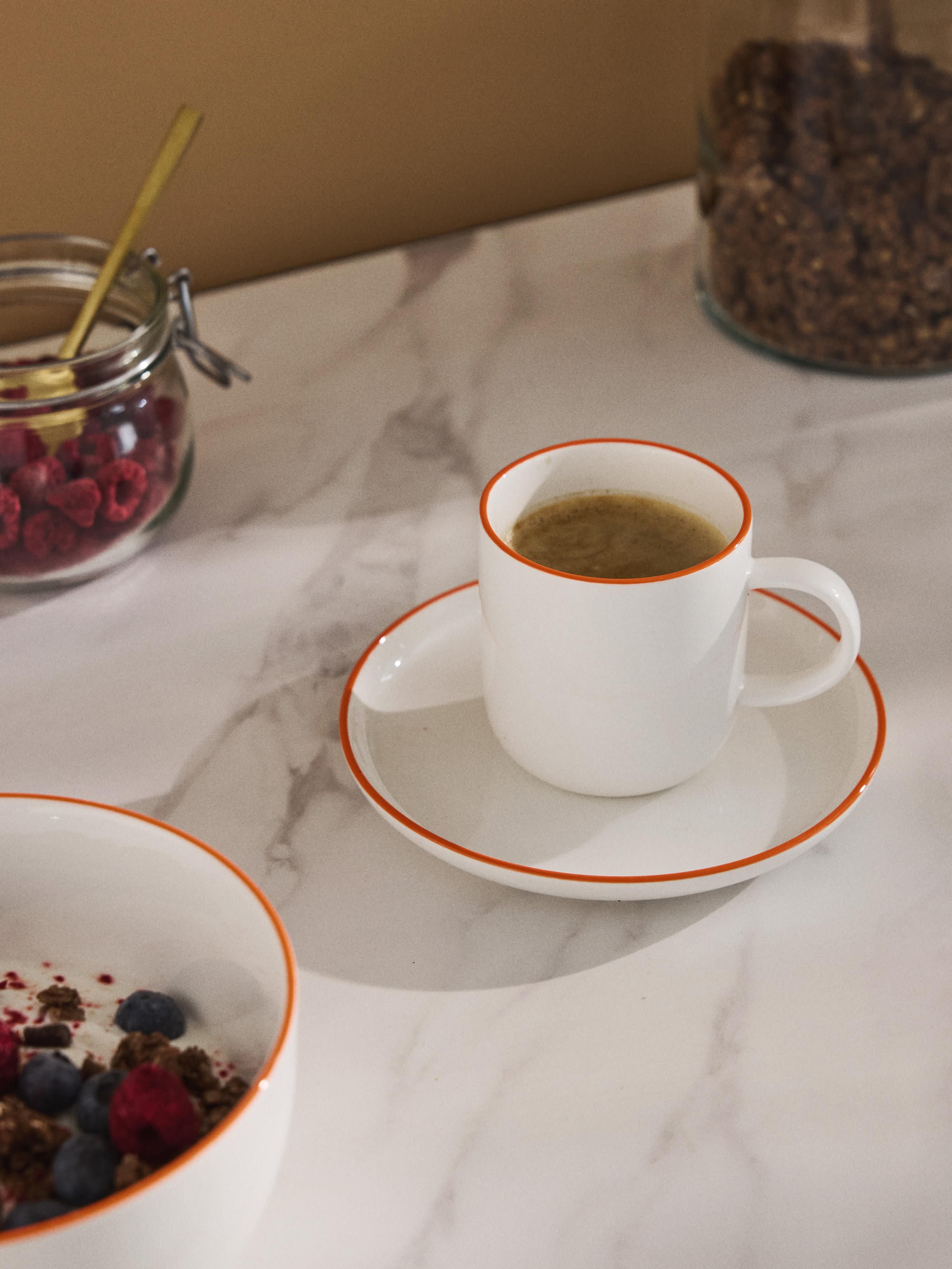 Porzellan-Kaffeetassen Facile mit Untertassen, 2er-Set