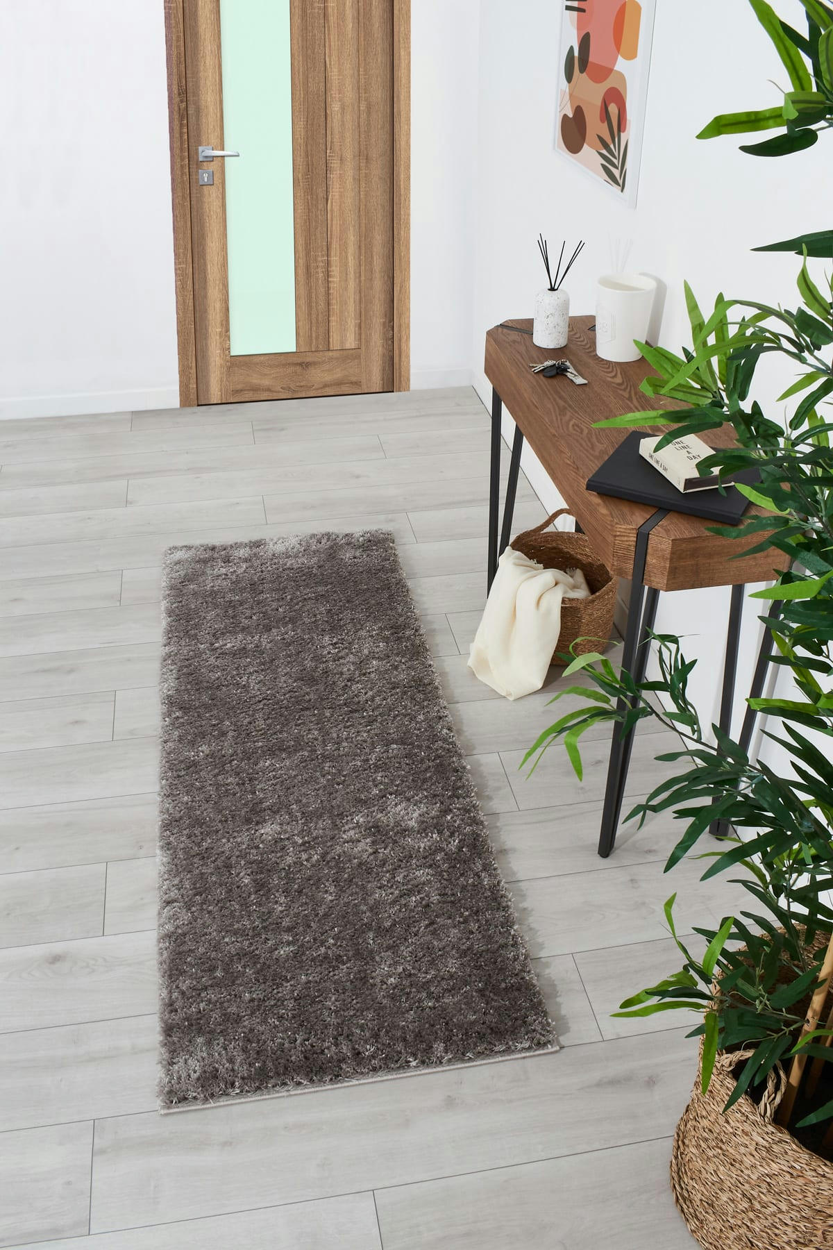COSY - Tapis en polyester brillant motif uni taupe 67x180