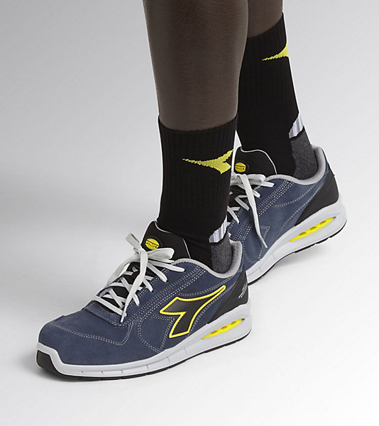 Chaussures de sécurité basses RUN NET AIRBOX LOW S3 SRC Diadora - croûte cuir velours, embout alu 200 J, semelle D-LIGHT
