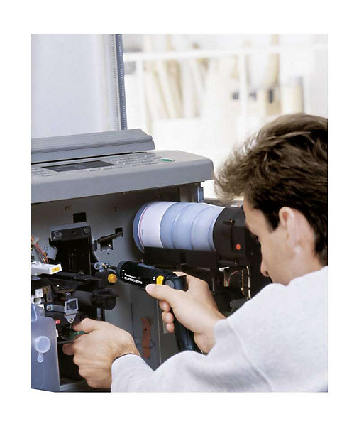 Panasonic EY 6220 N Visseuse articulée sans fil NiMH 2,4 V 2,8 Ah, 2 vitesses, mandrin 1/4