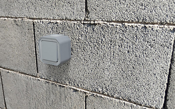 Bouton poussoir Legrand Plexo gris en saillie