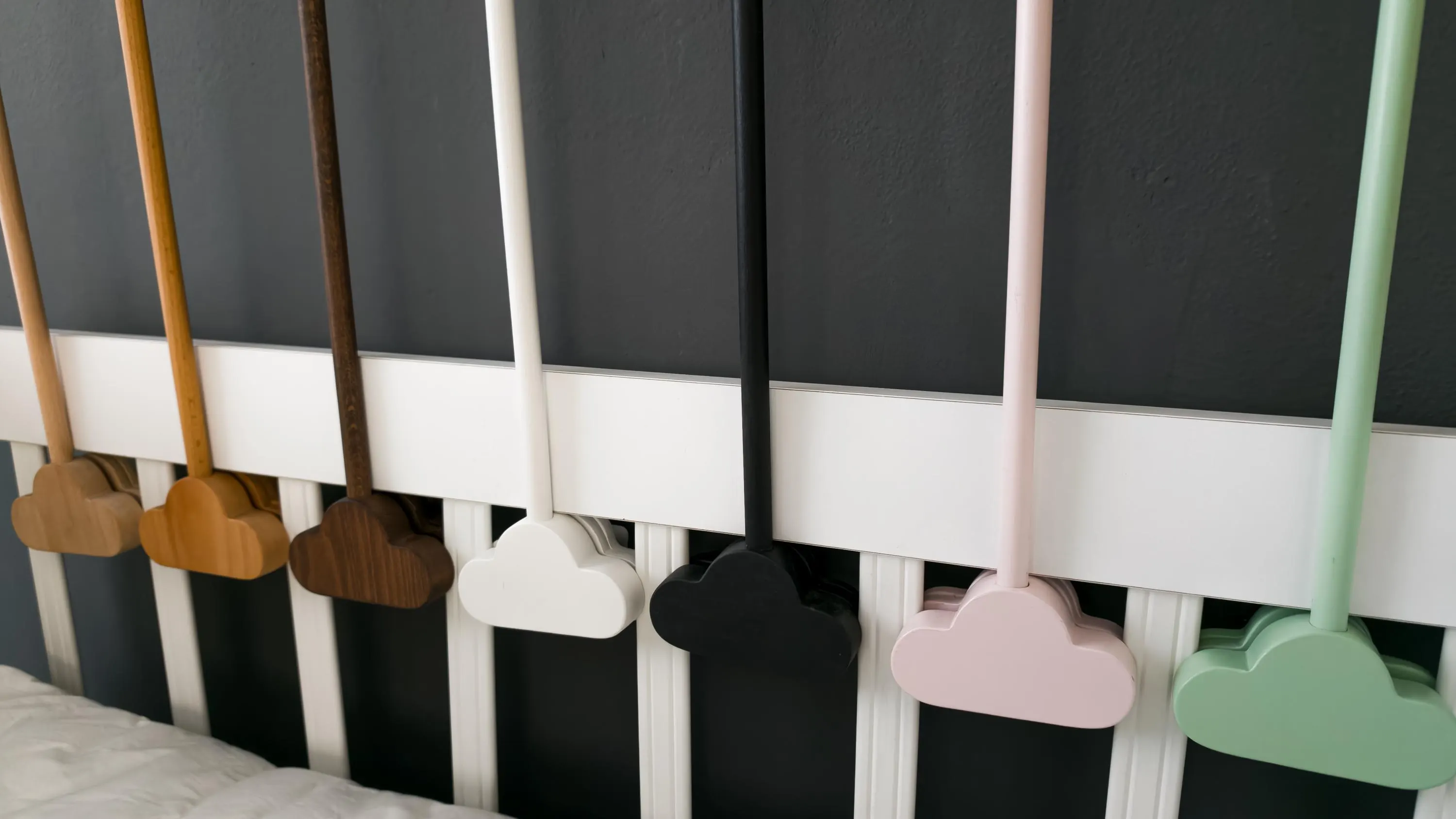 Natural Wood Baby Crib Mobile Holder, Handcrafted, Universal Design, Tool-Free Assembly
