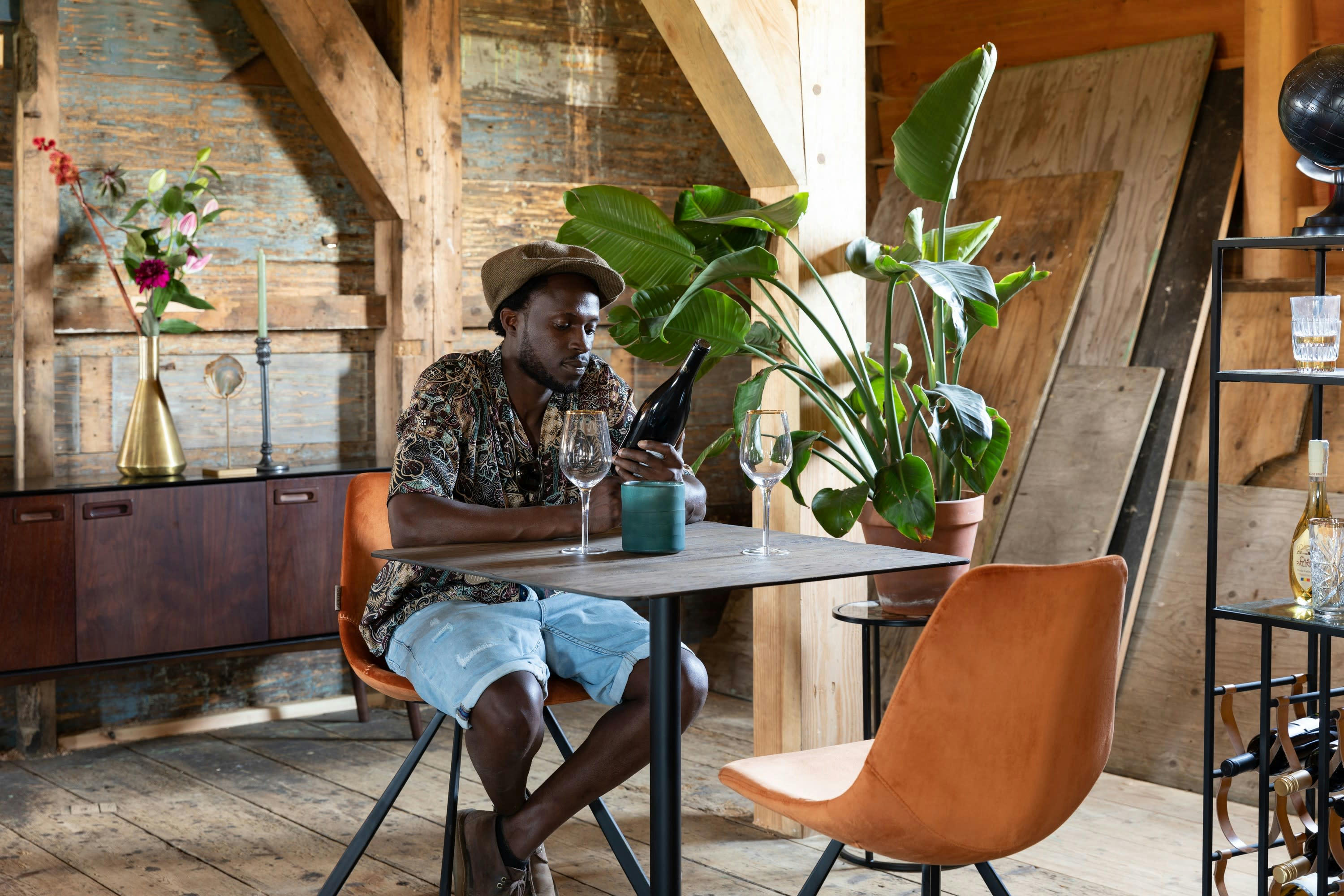 BRAZA - Table carée en bois marron